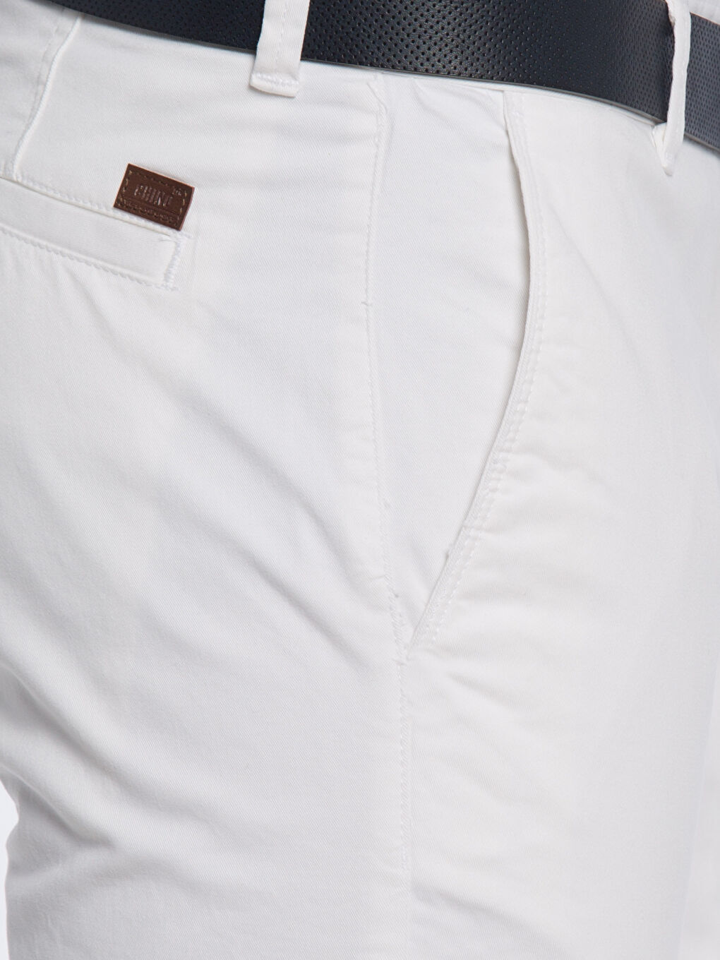 LCWAIKIKI Classic Mann WEISS Chino-Hosen -7Y0198Z8-JA6