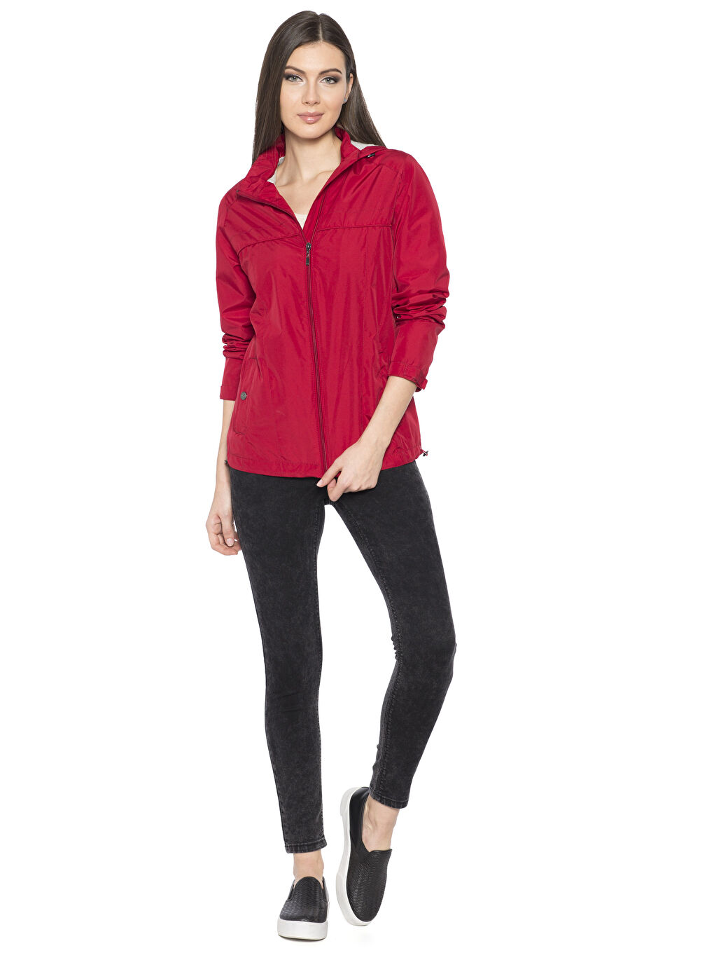 Kırmızı Yağmurluk-3