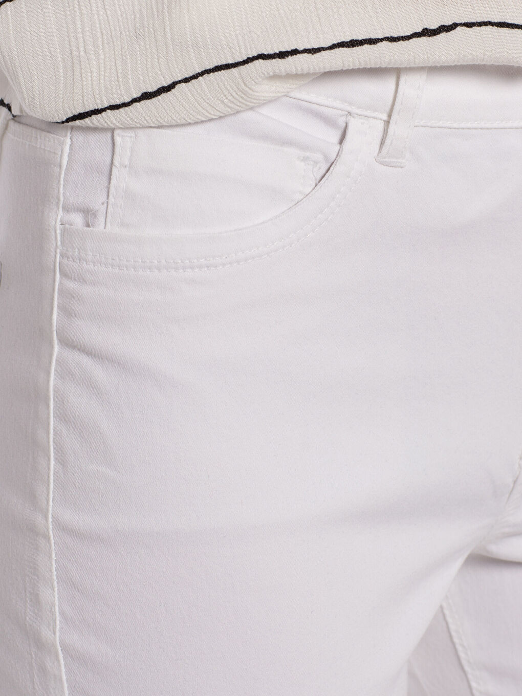 Woman WHITE Trousers-3