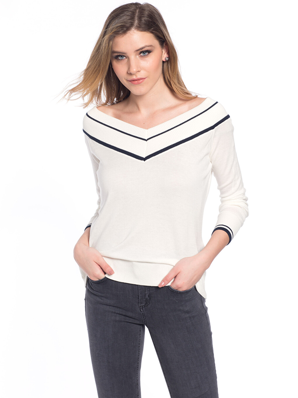 Woman Ecru Sweater