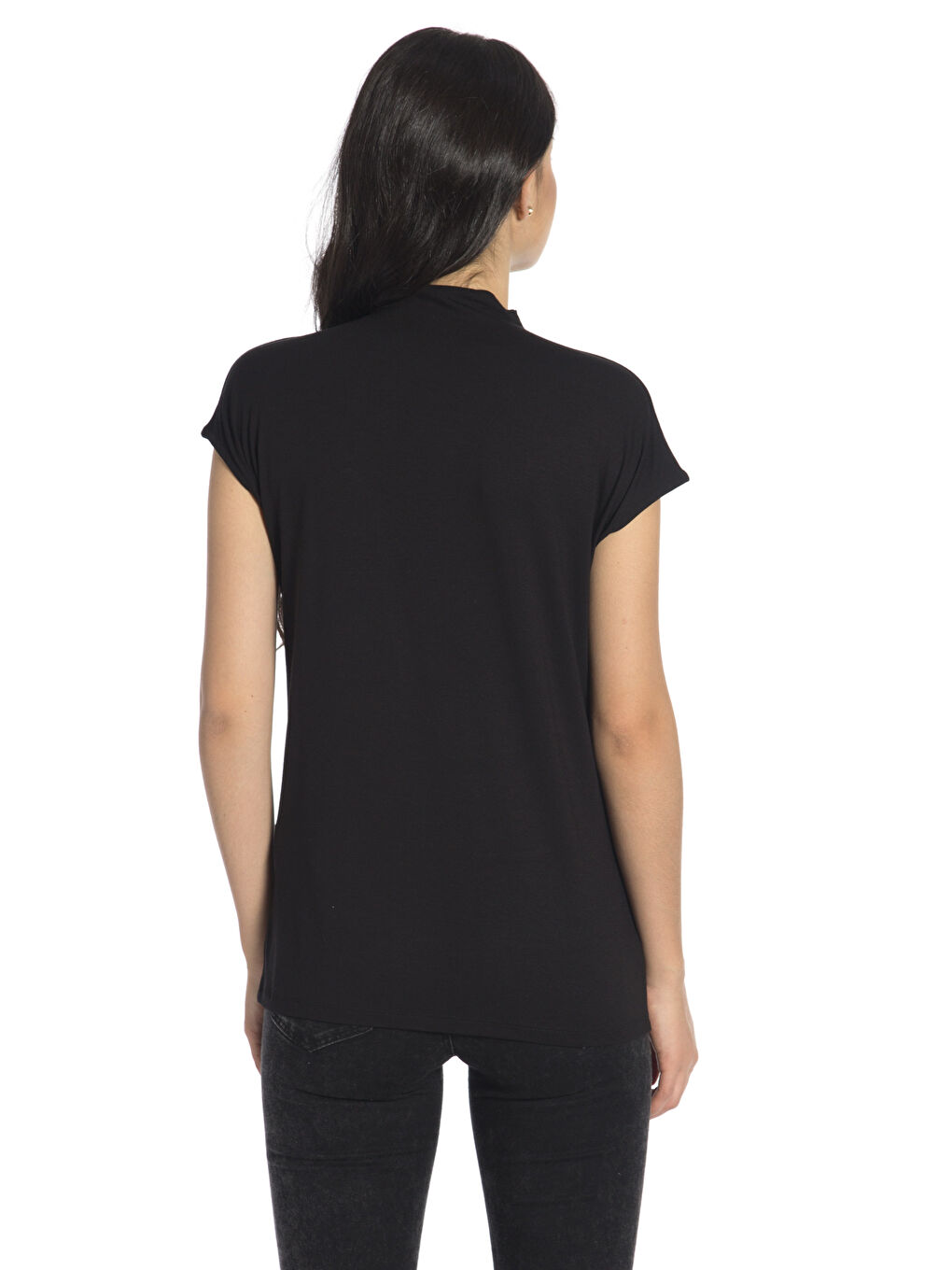 Siyah Dik Yaka Düz Kısa Kollu Kadın Tişört-1