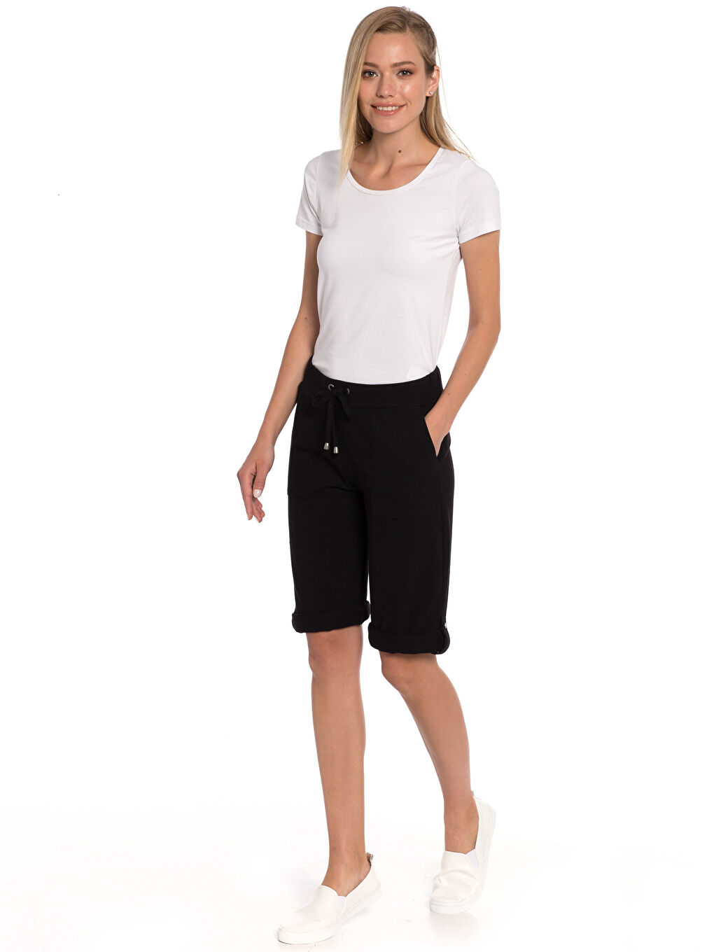 Woman BLACK Capri Trousers-2