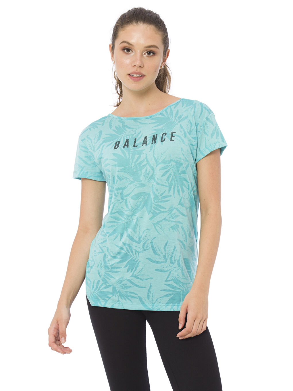 تي شيرت رياضي اخضر نساء