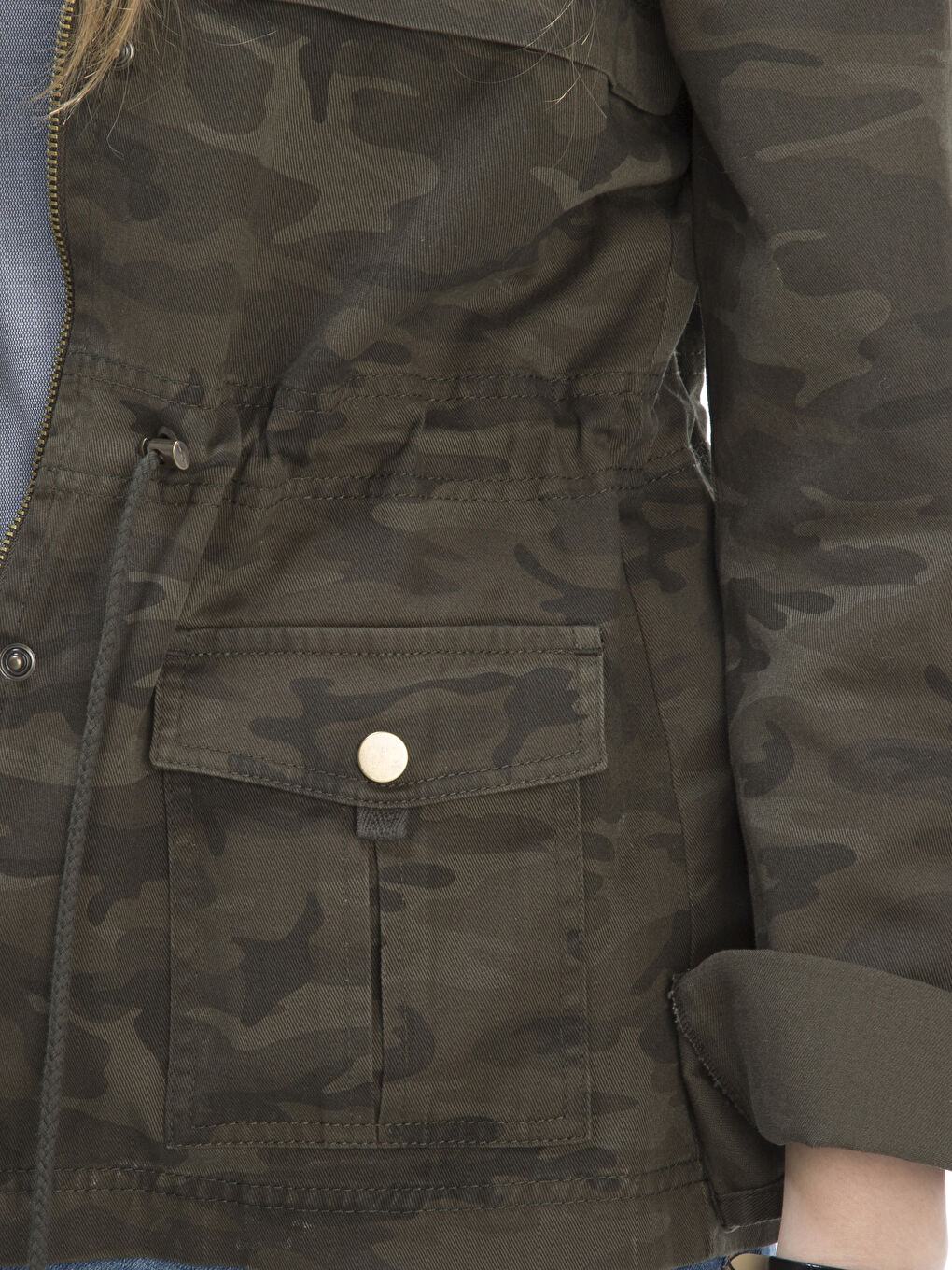 Gri Dik Yaka Desenli Uzun Kollu Kadın İnce Mont-4