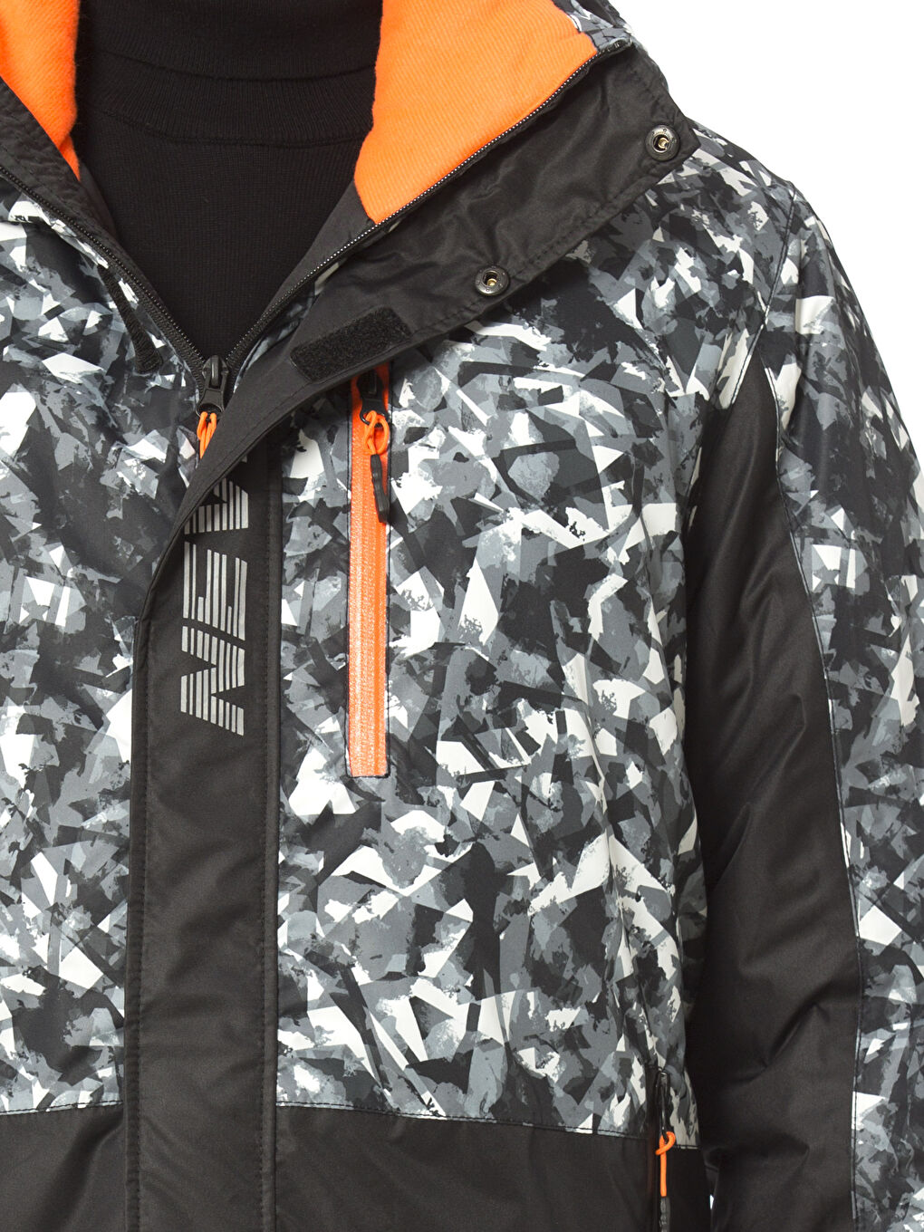 Beyaz Kapüşonlu Kayak Montu-4