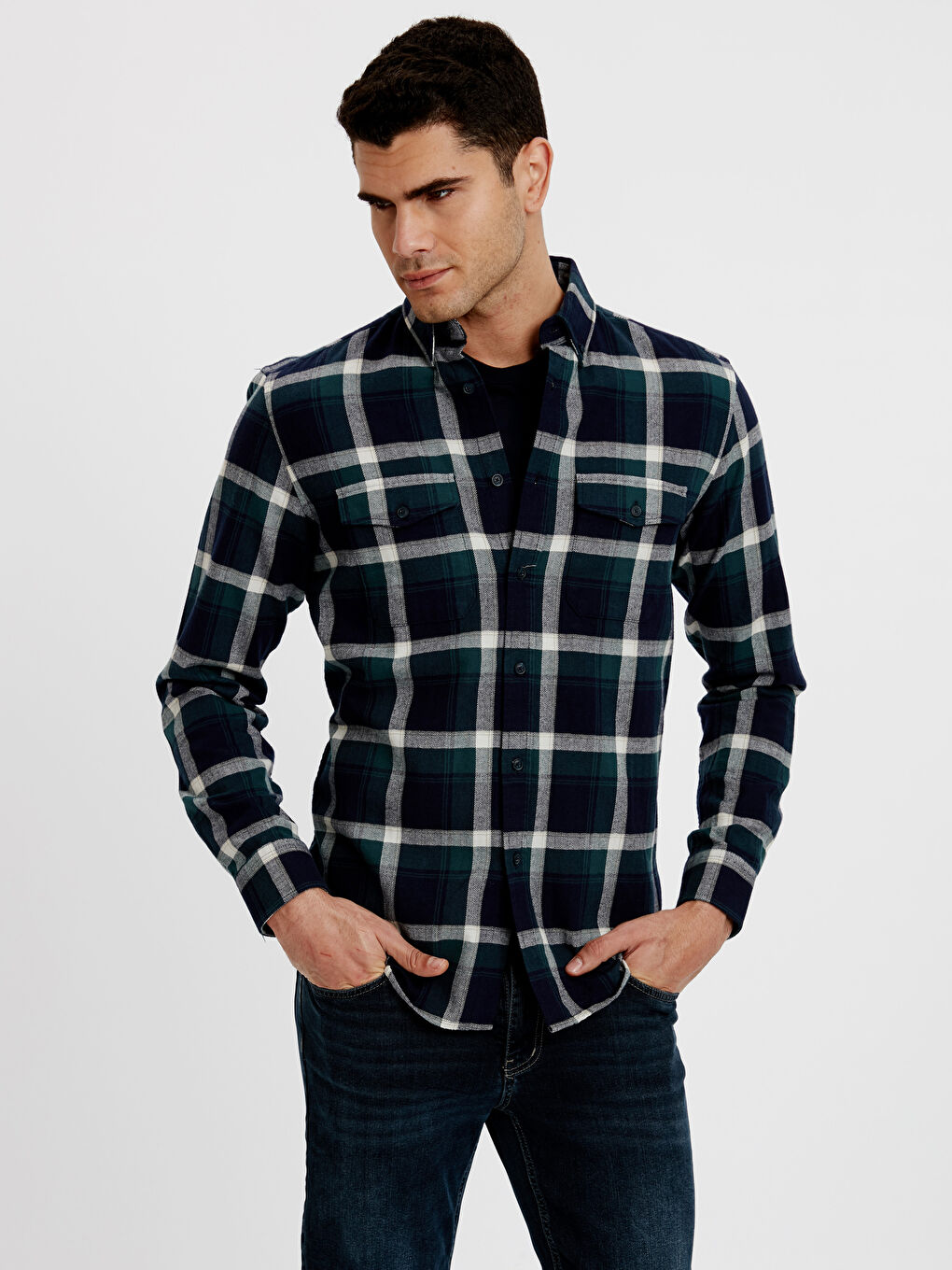 Мъж Зелено Риза