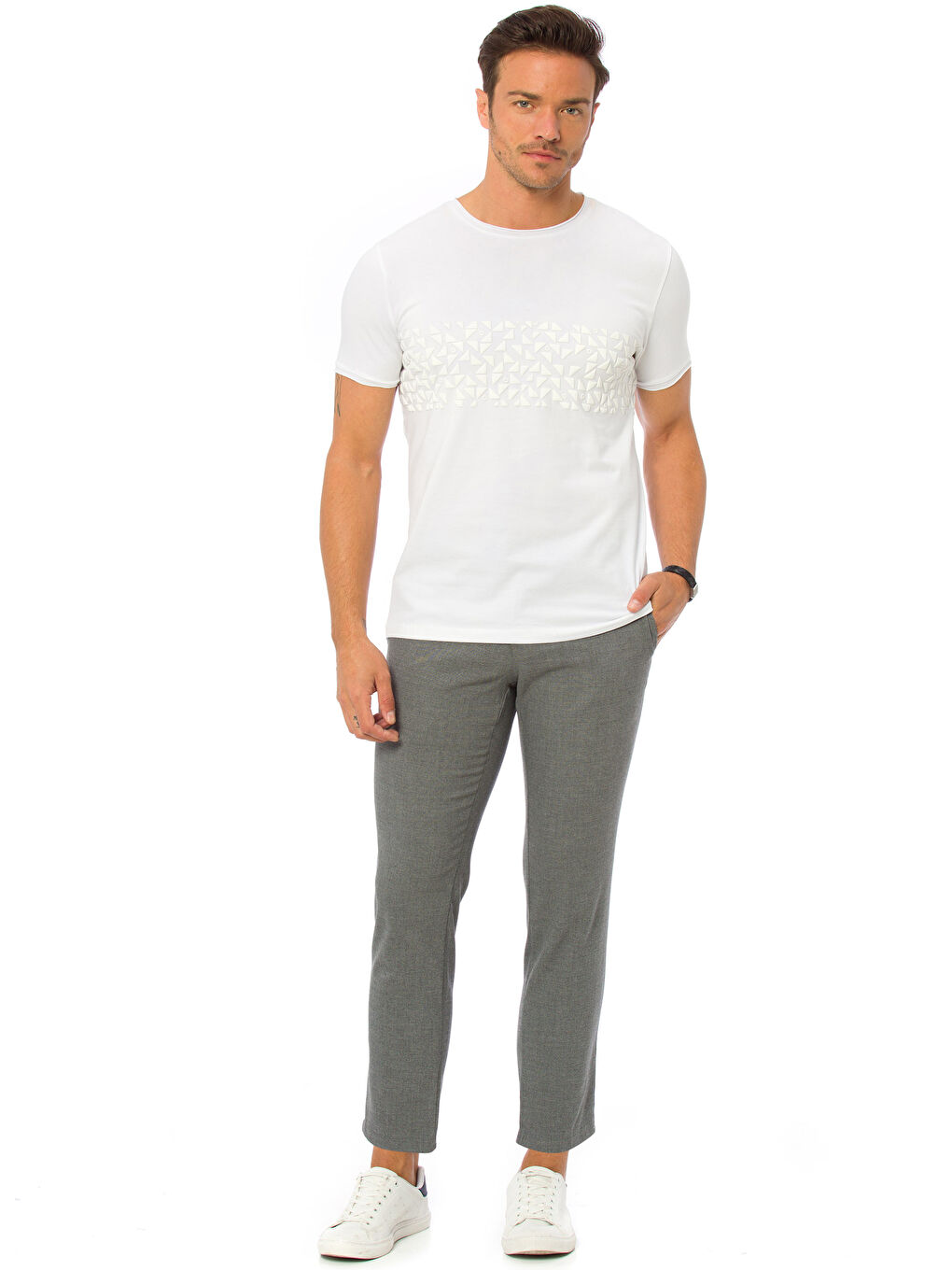 Beyaz Baskılı Tişört-3