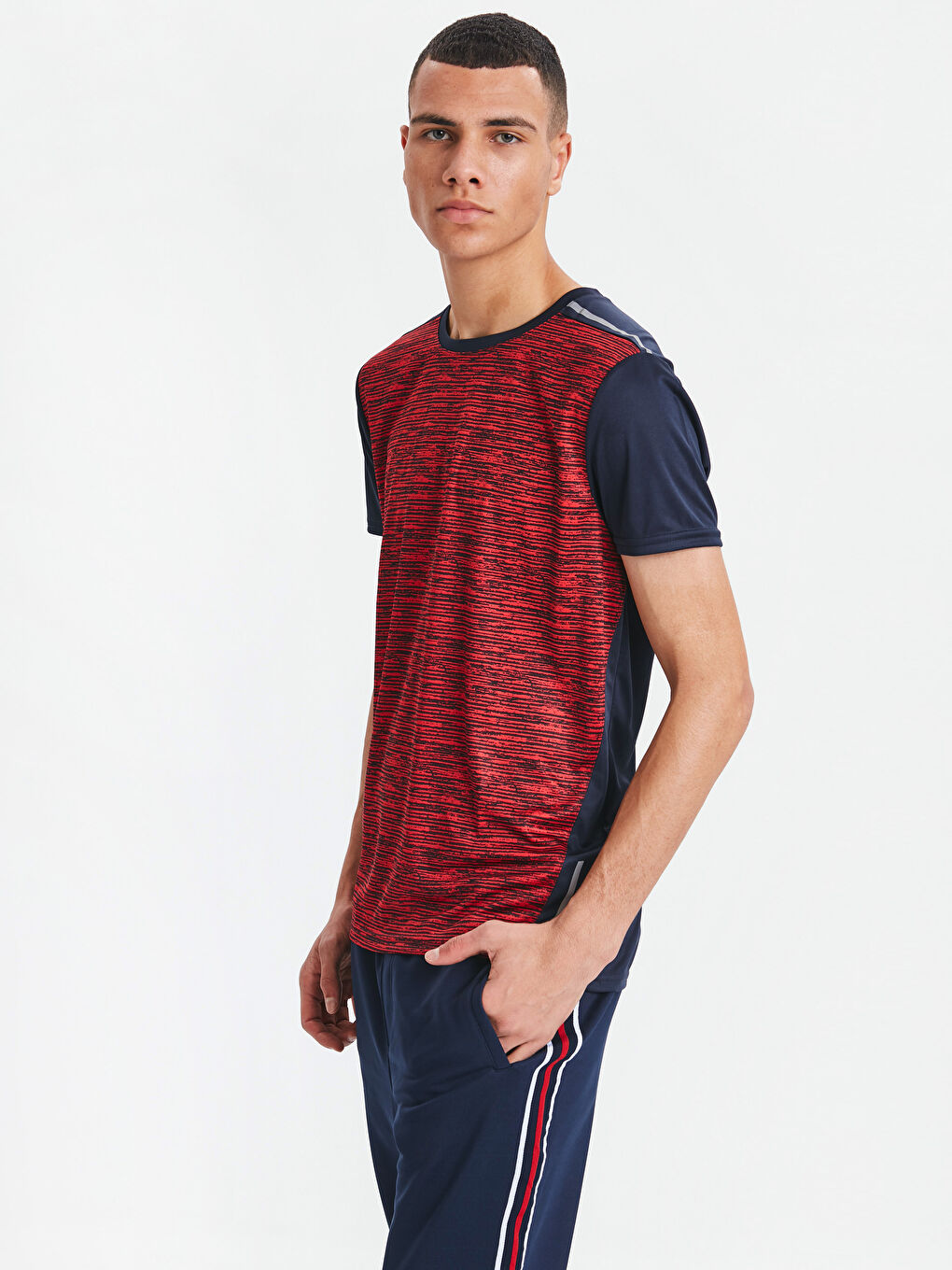 Kırmızı Spor Tişört