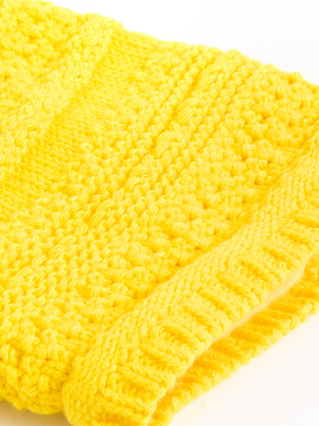 Woman YELLOW Beanie-1