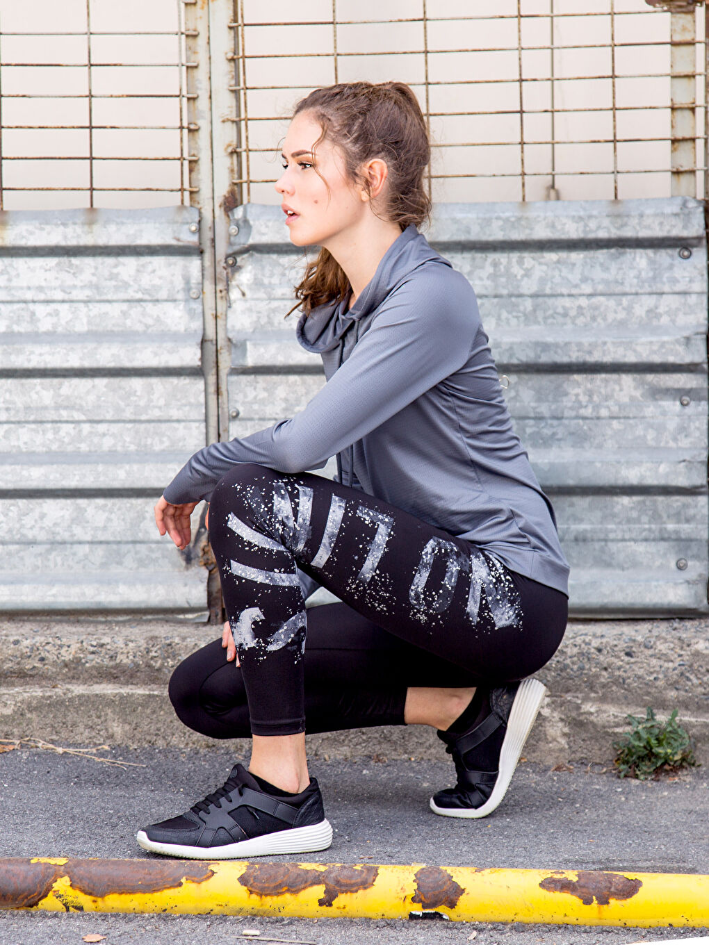 سويت شيرت رياضي نشط