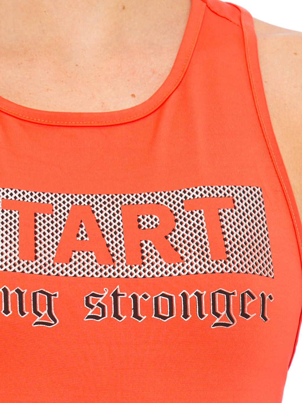 Canlı Kırmızı Sporcu Atleti-4