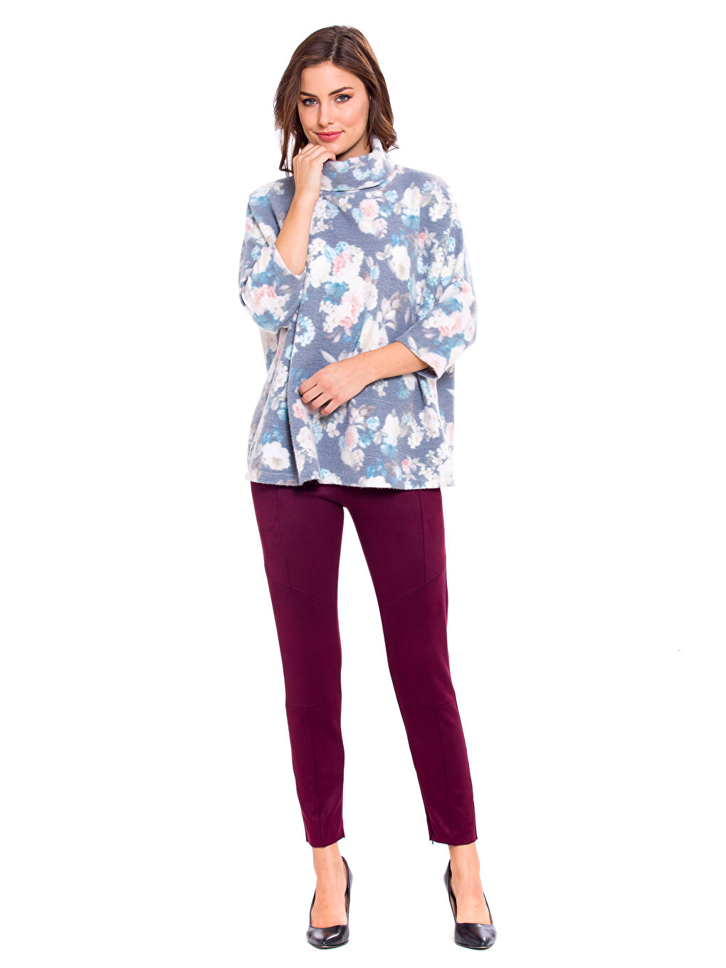 تي شيرت نسائي بياقة قمع مطبوع-2