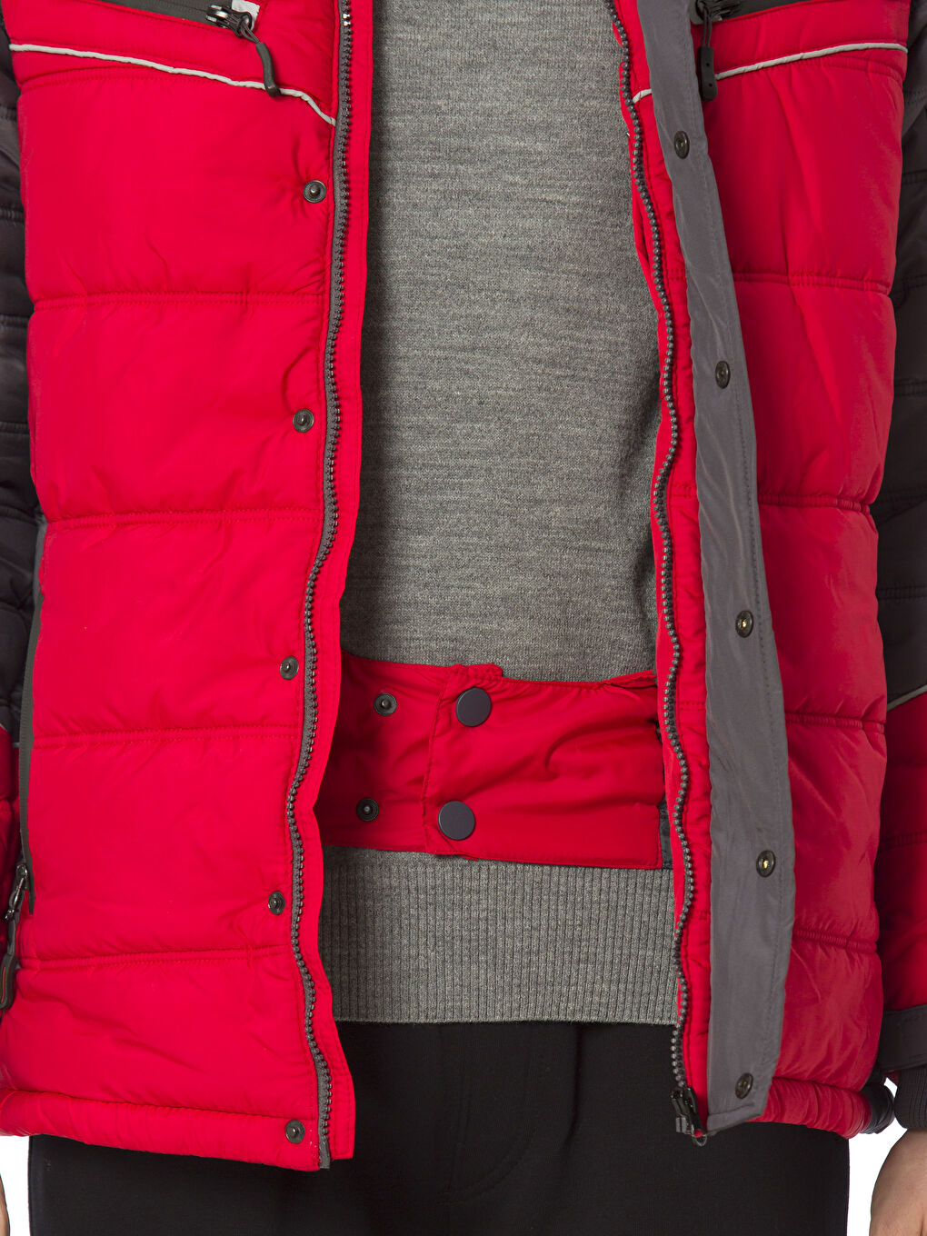 Kırmızı Kapüşonlu Kalın Mont-3