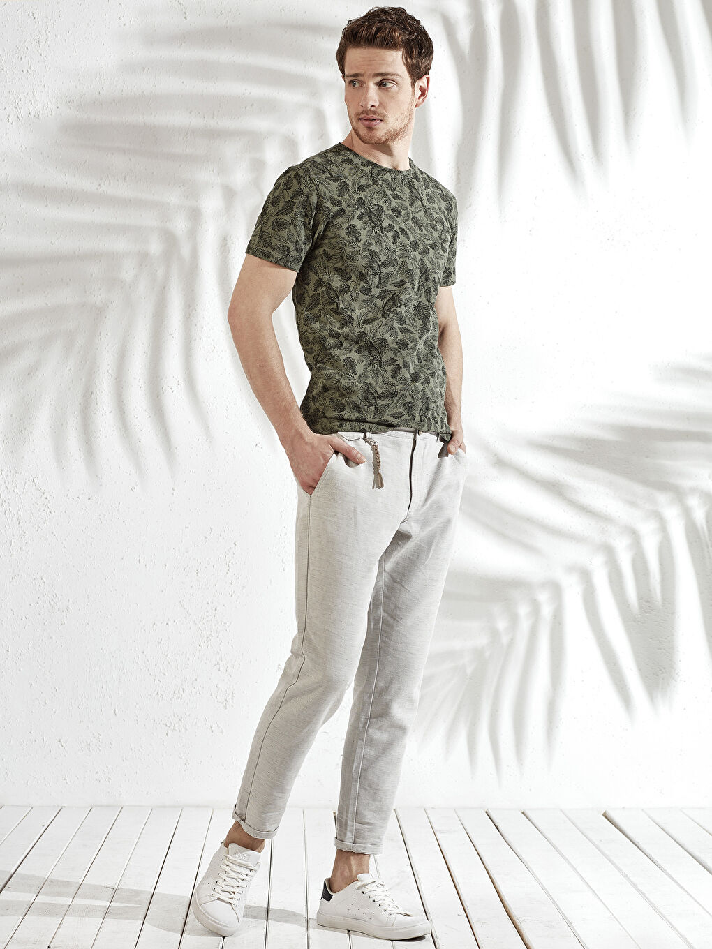 Мужчины Бежевый Брюки