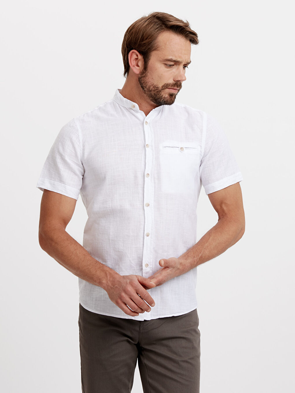 LCWAIKIKI Classic Regular Fit Grandad Collar Short Sleeve Men's Shirt -8SG162Z8-J5E