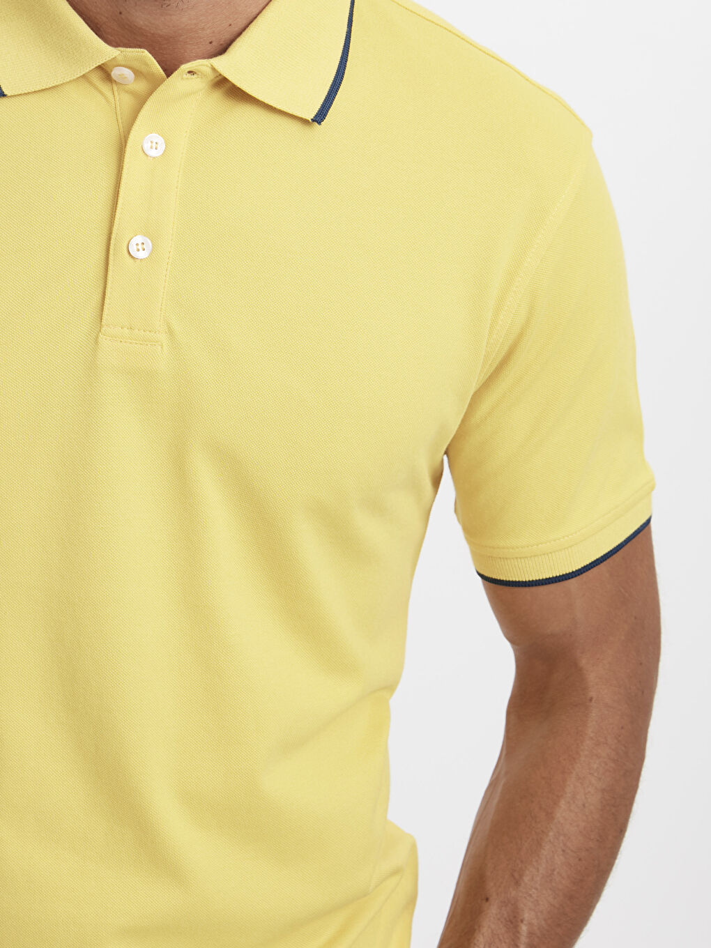 تيشيرت بياقة بولو كم قصير بيكيه-3