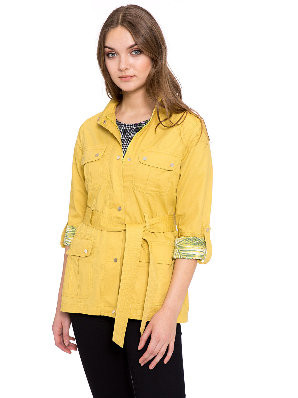 Sarı Dik Yaka Düz Uzun Kollu Kadın İnce Mont