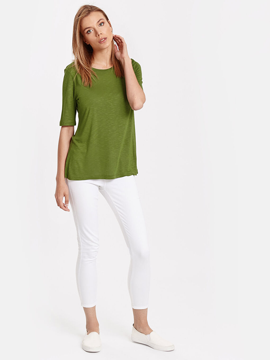 تي شيرت اخضر نساء-2