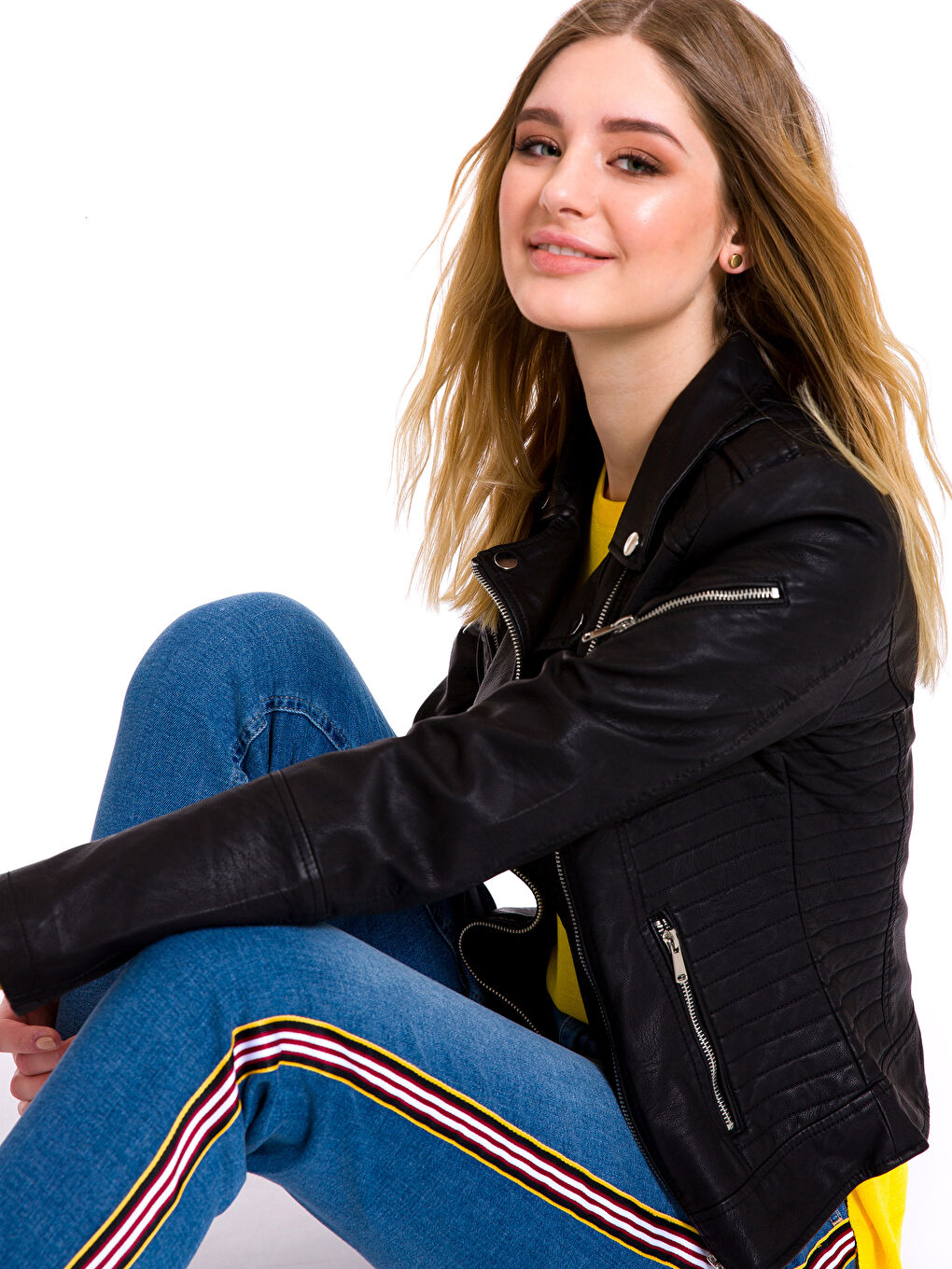 Yeni Siyah Deri Görünümlü Mont