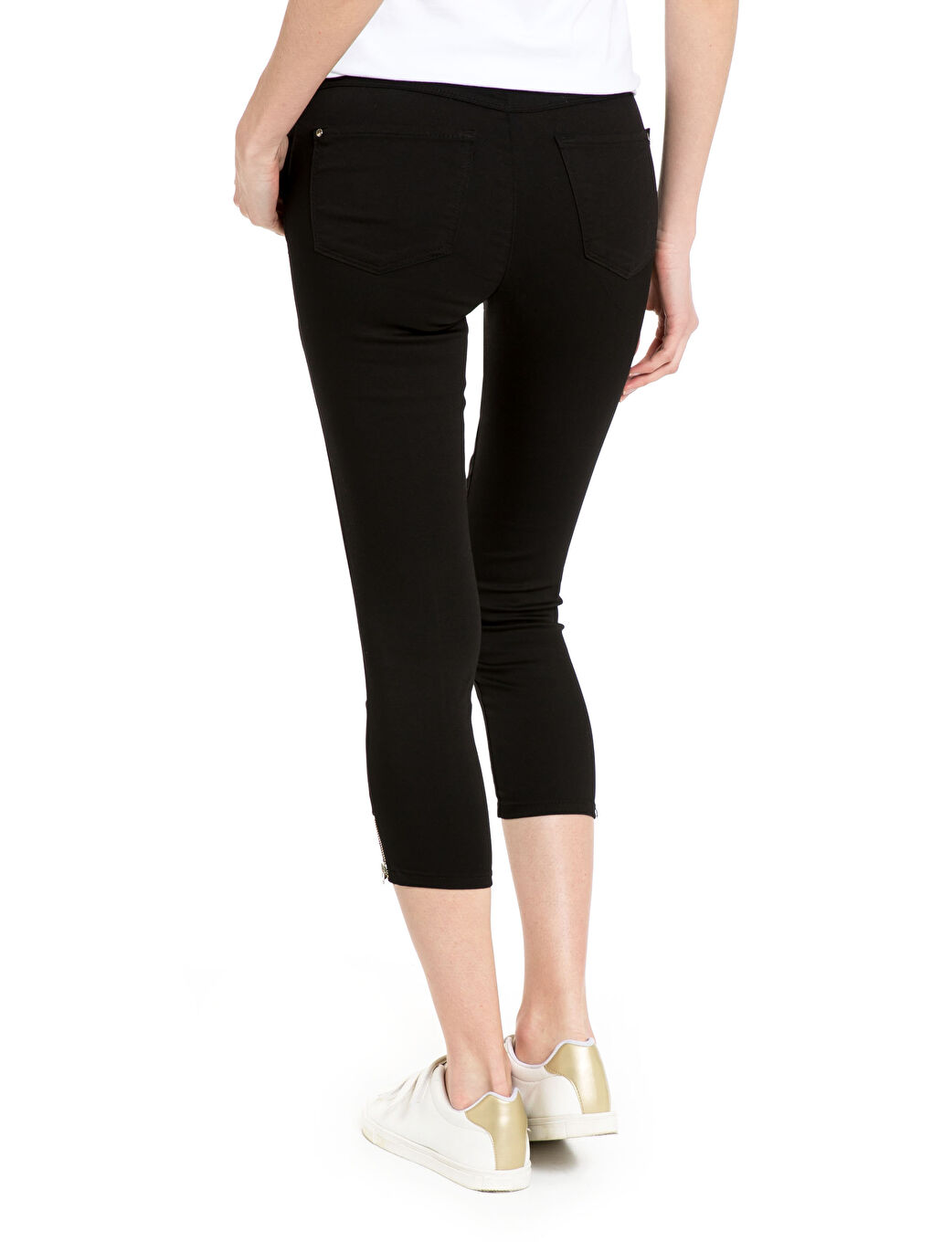 بنطلون كابري اسود نساء-2