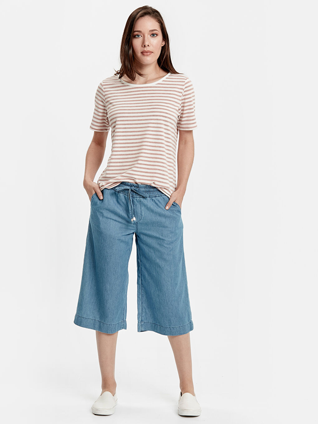 Woman BEIGE Denim Capri