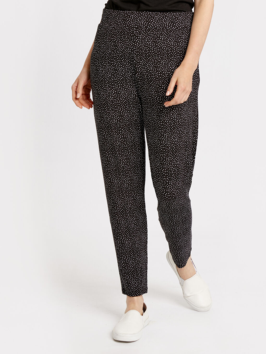 Frau SCHWARZ Jogginghose-1