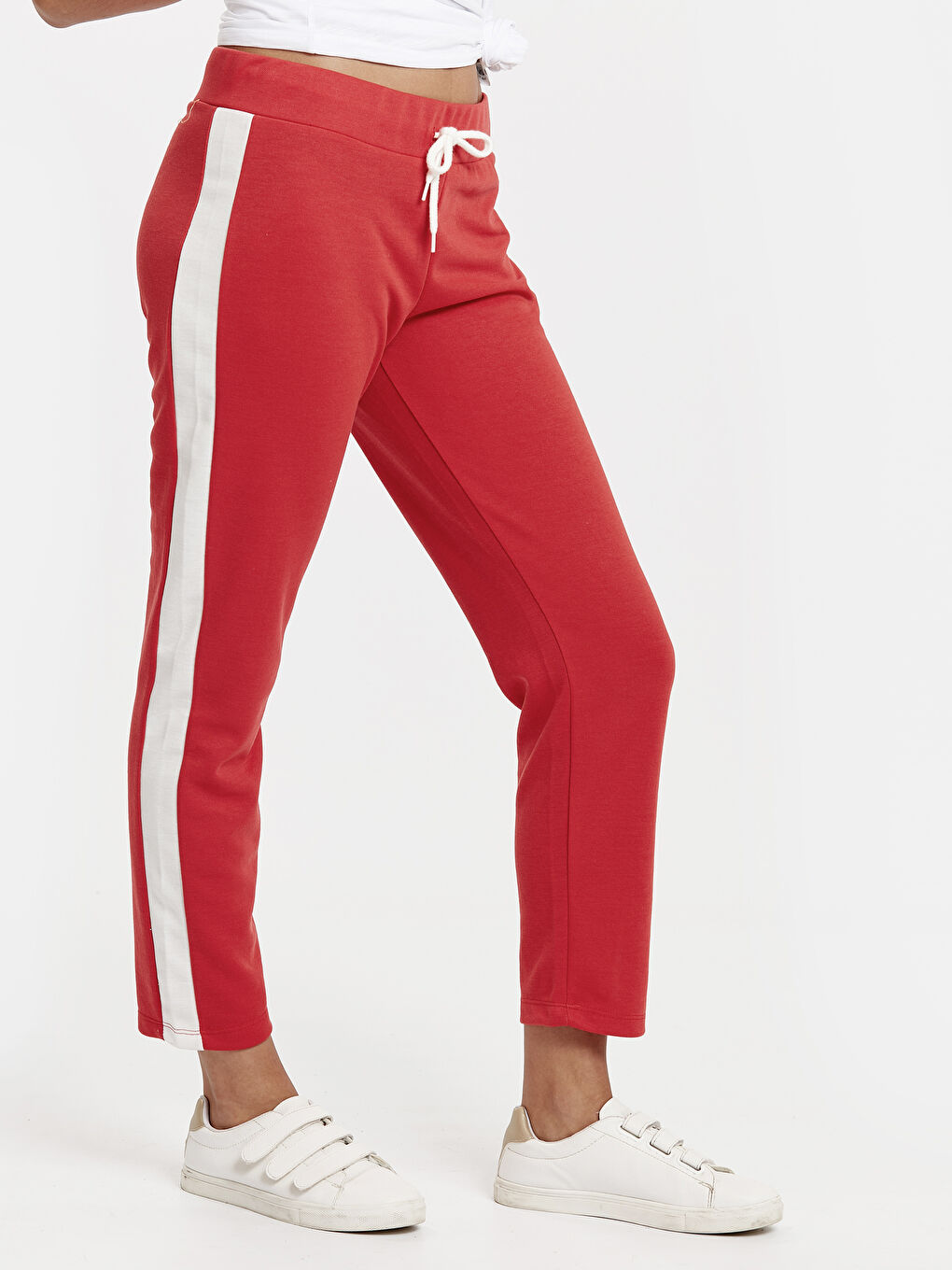 Kırmızı Eşofman Altı-1