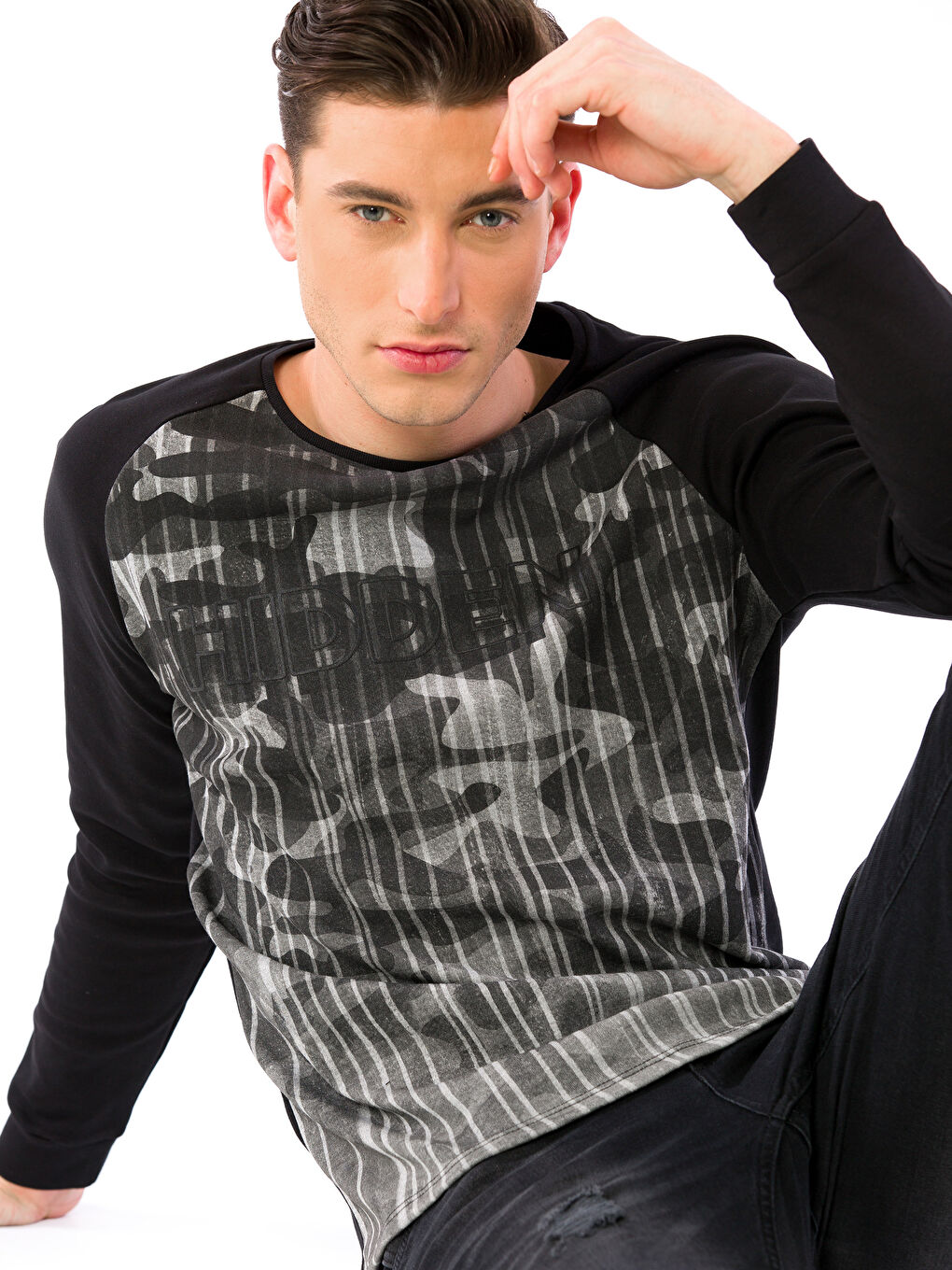 Siyah Sıyah Sweatshirt