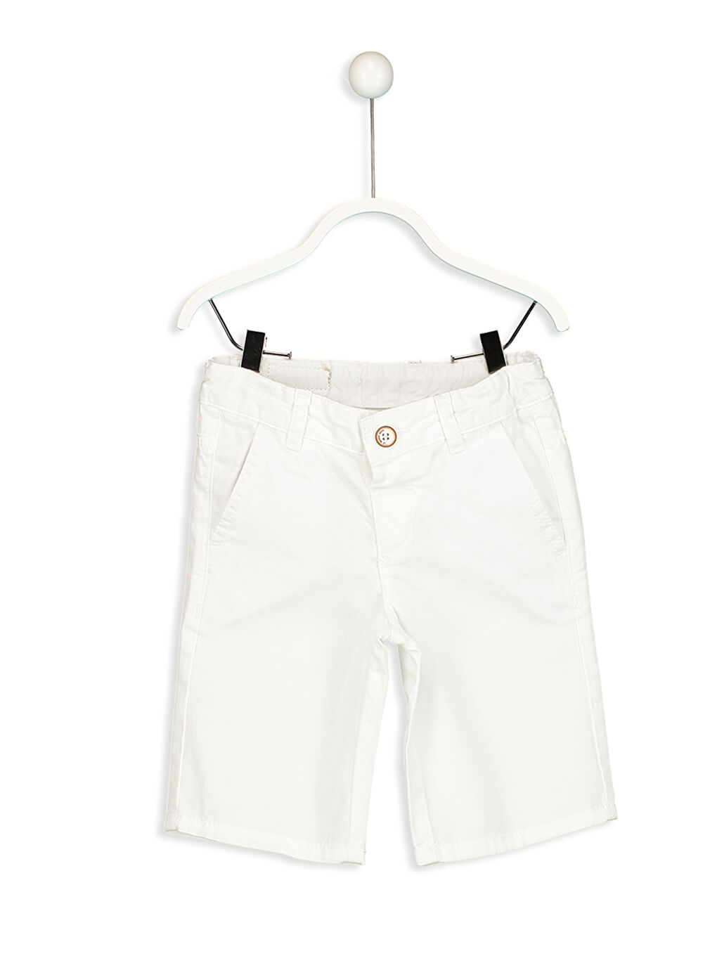 شورت أبيض ولد