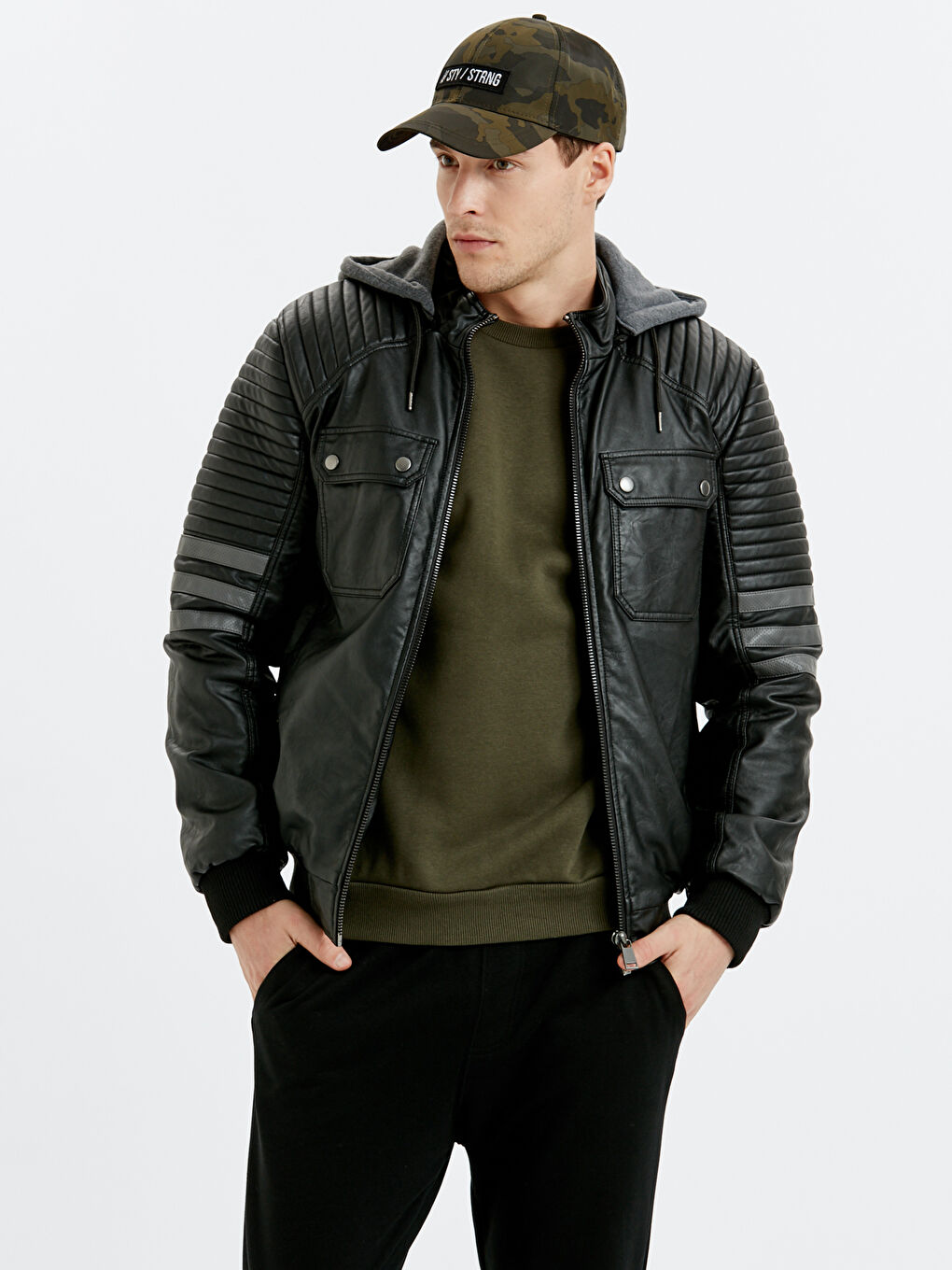 Yeni Siyah Deri Görünümlü Mont