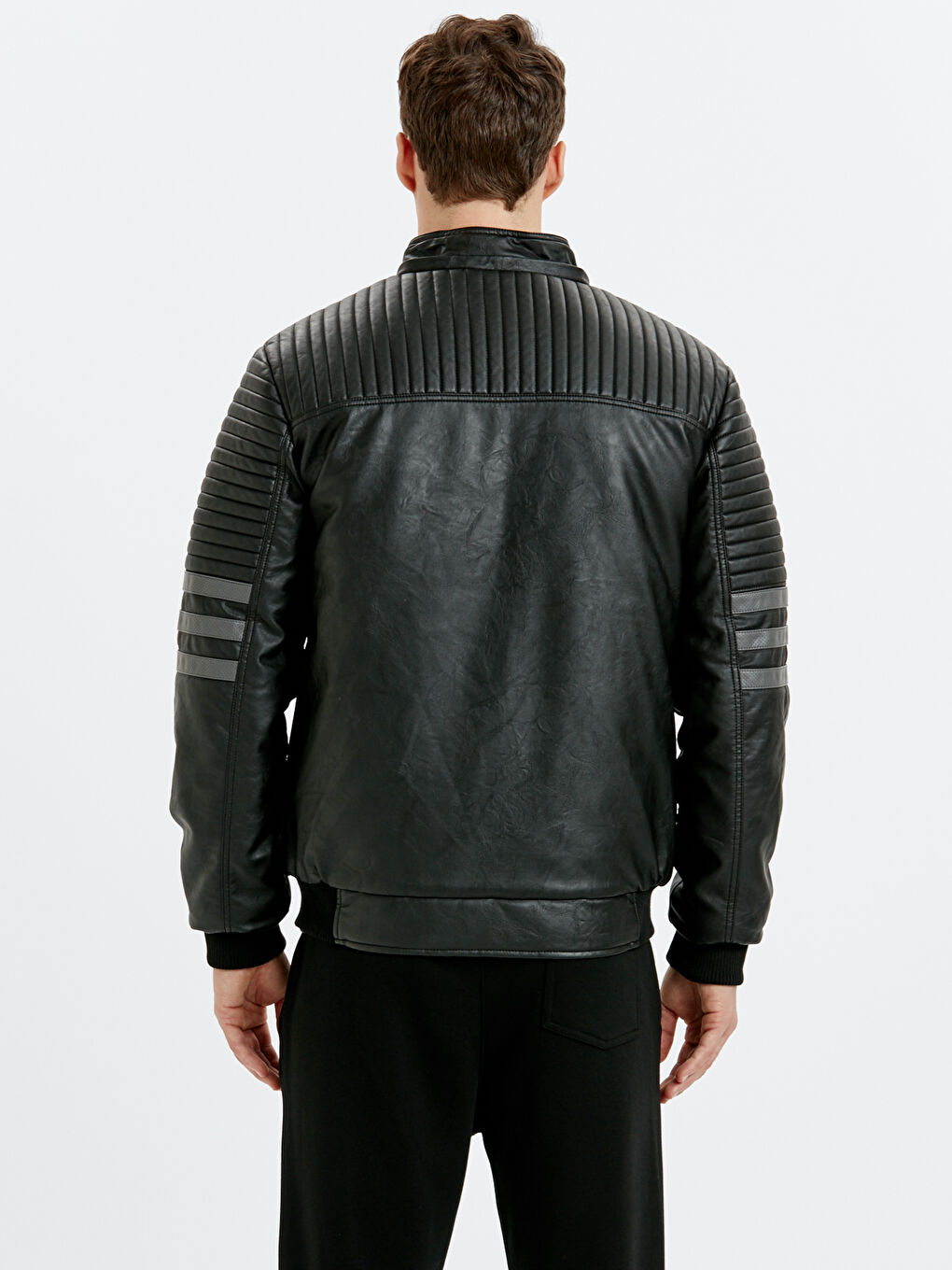 Yeni Siyah Deri Görünümlü Mont-3