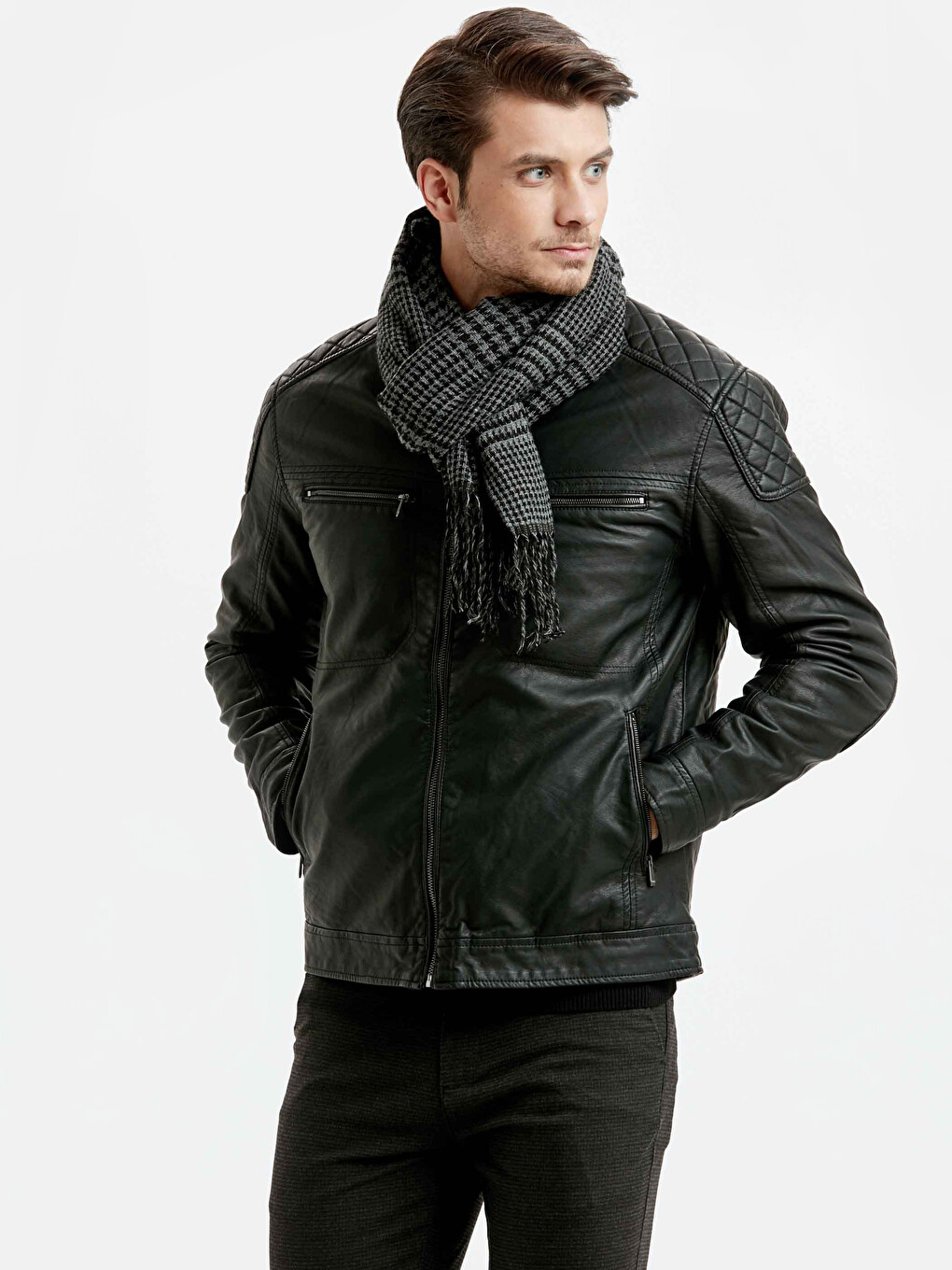 Man Grey Scarf