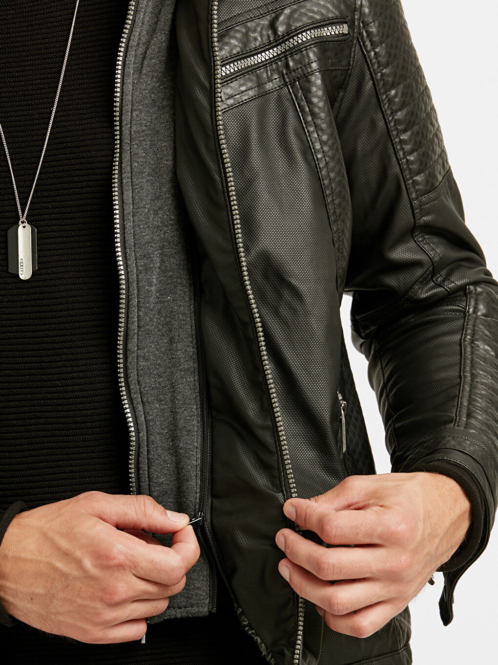 Yeni Siyah Deri Görünümlü Mont-4