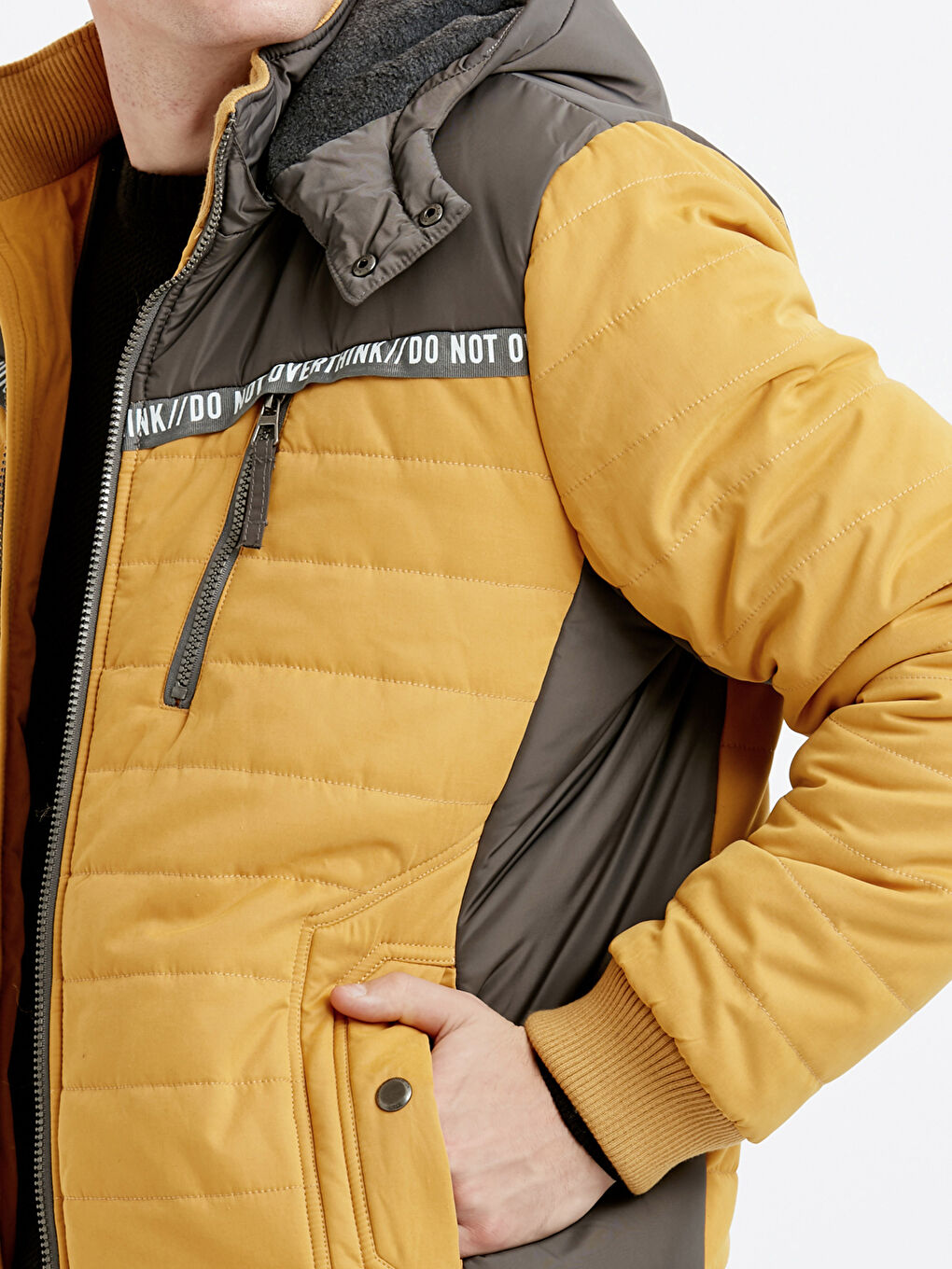 Sarı Kapüşonlu Kalın Mont-5