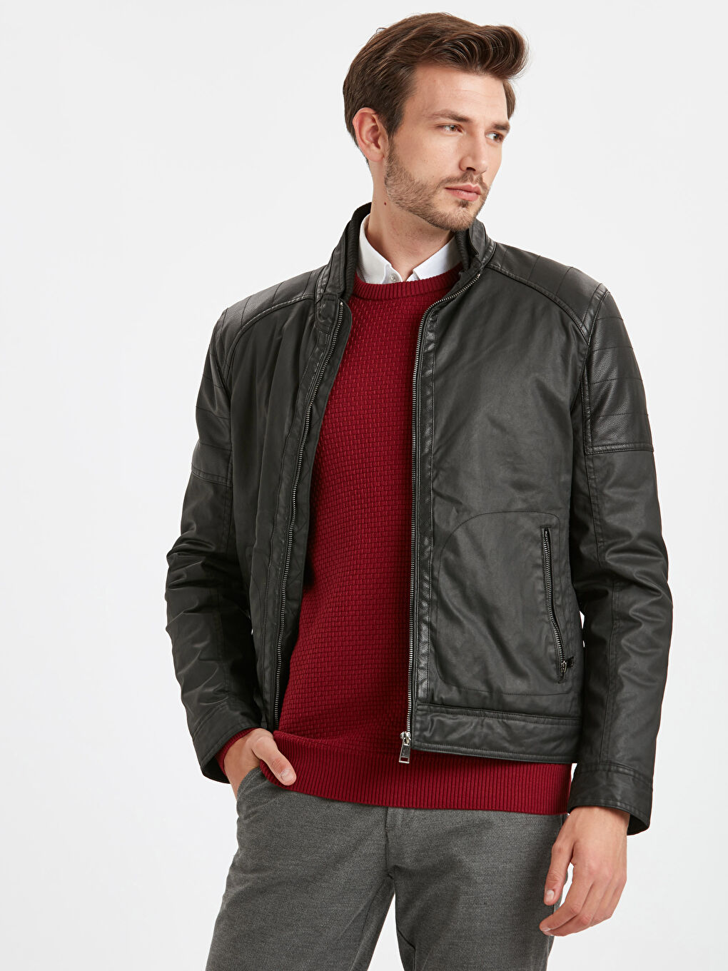 Yeni Siyah Deri Görünümlü Mont