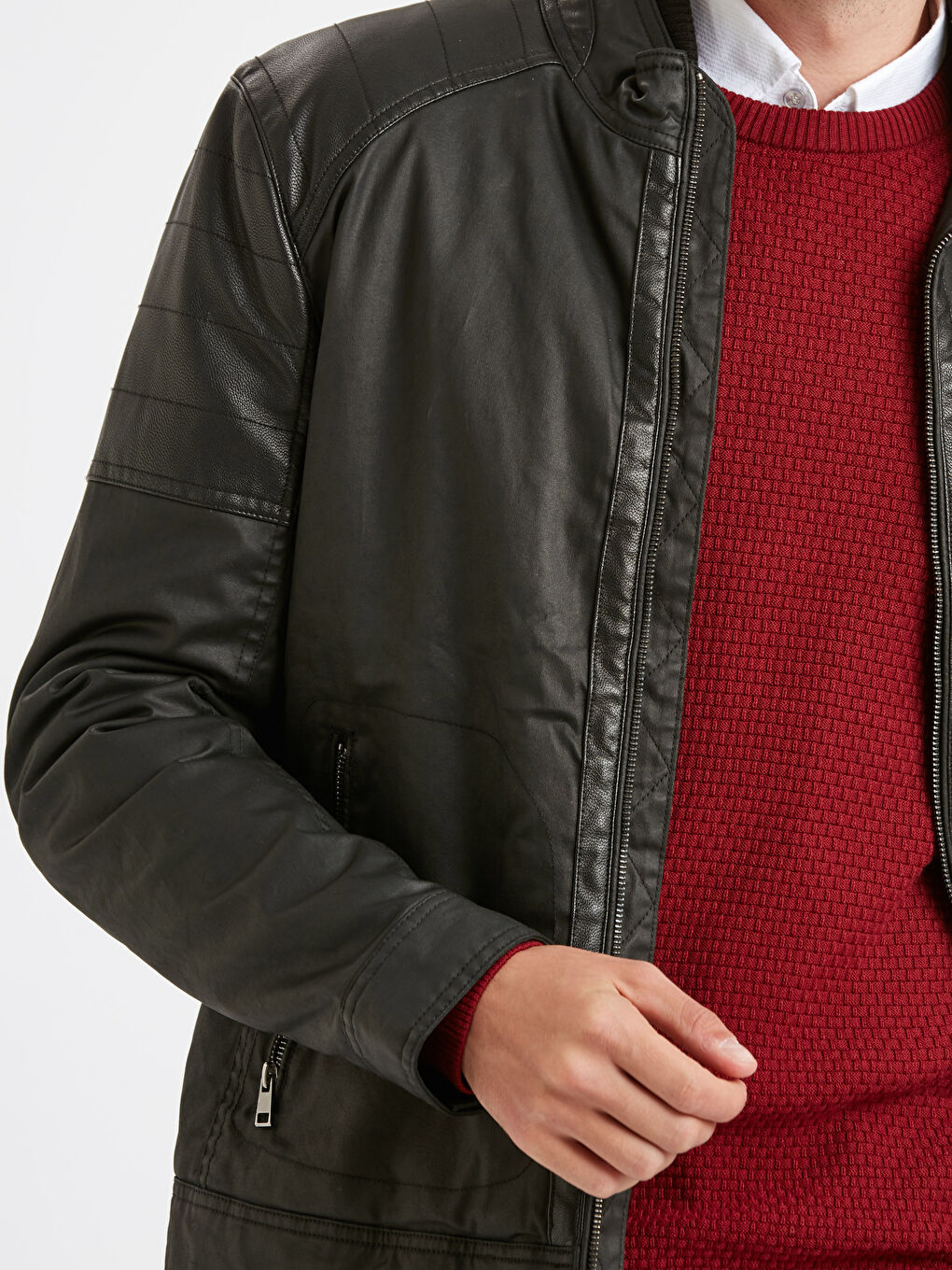 Yeni Siyah Deri Görünümlü Mont-4