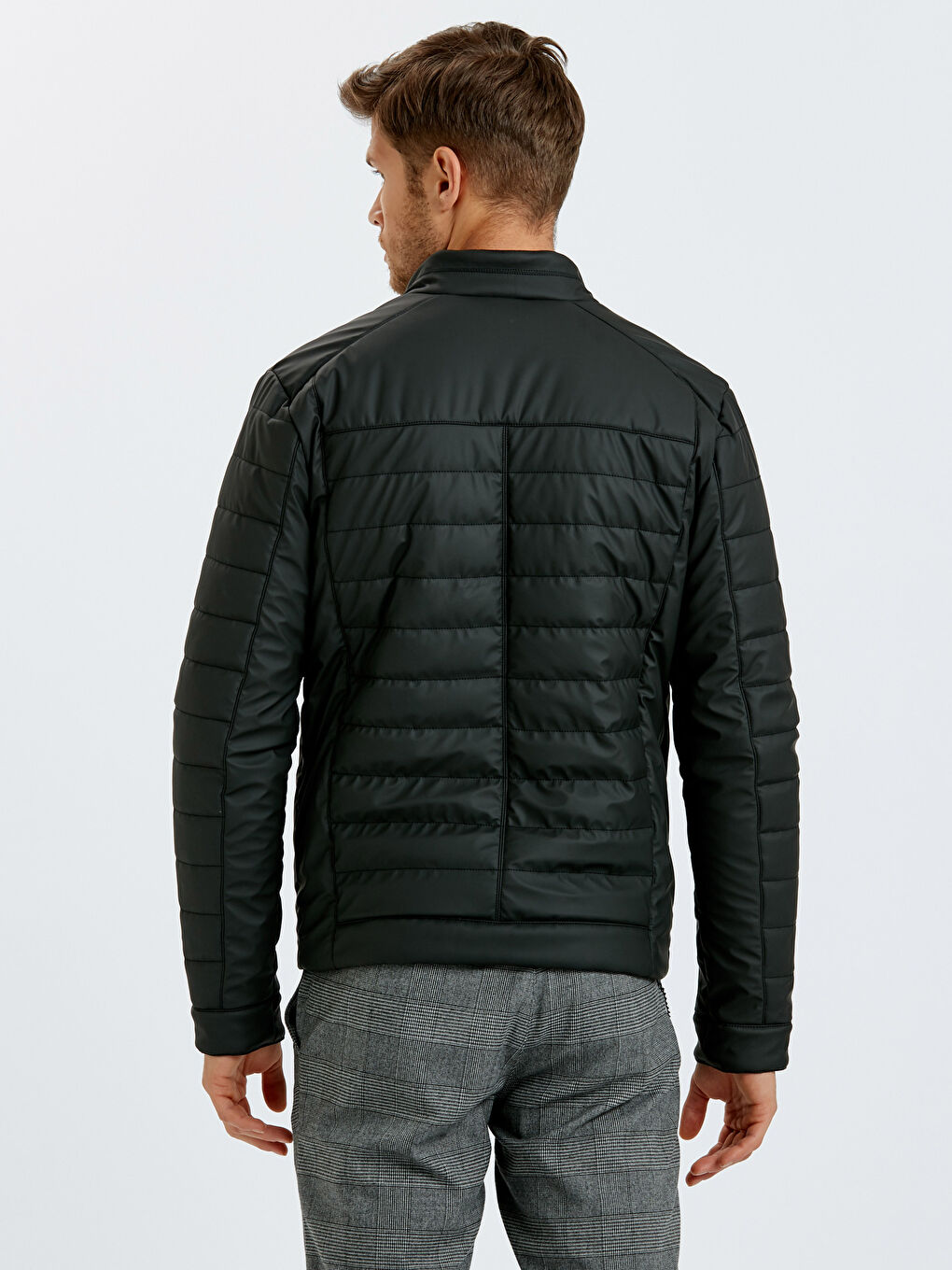 Siyah Sıyah Deri Görünümlü Mont-2