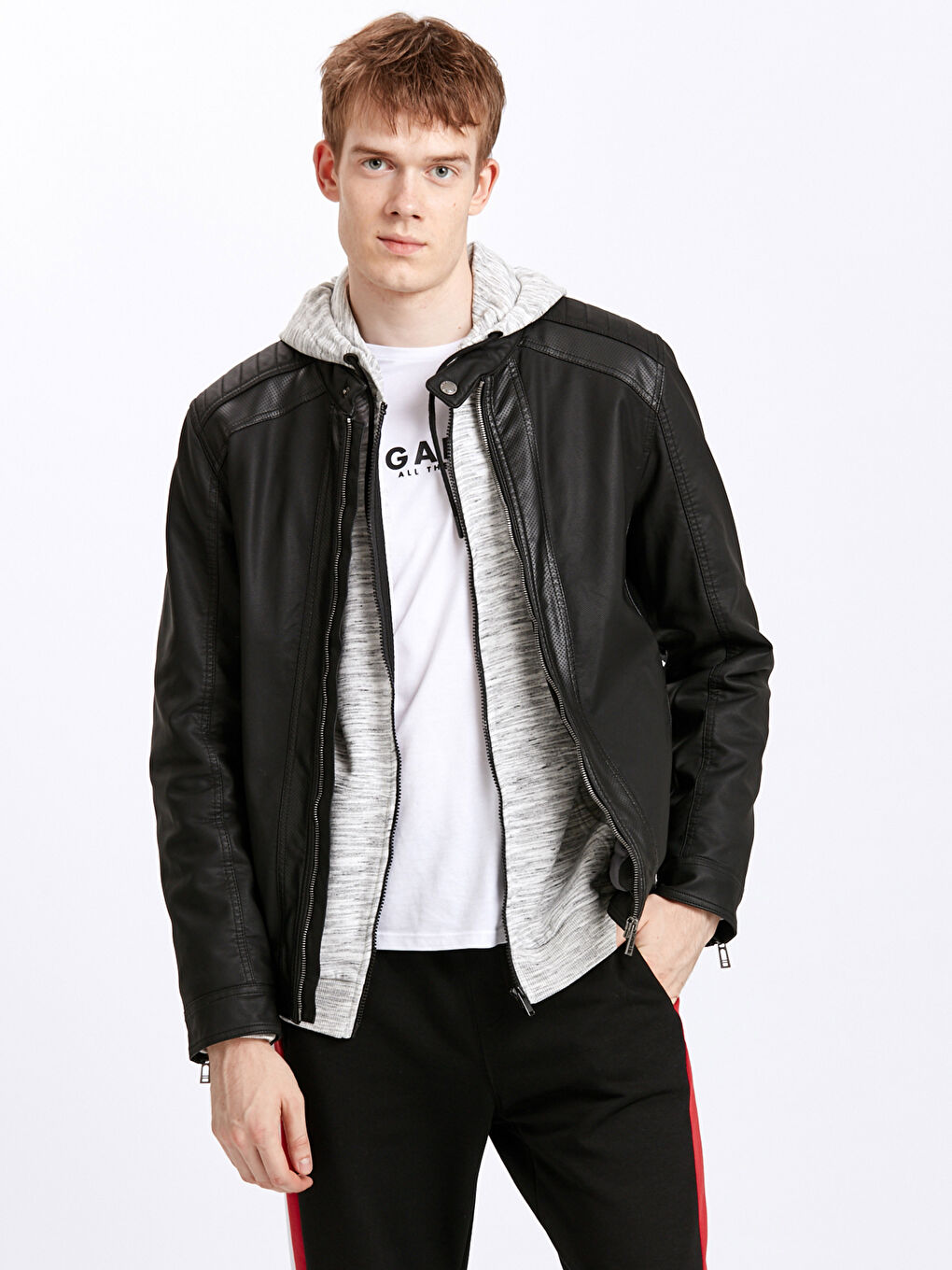 Siyah Sıyah Deri Görünümlü Mont