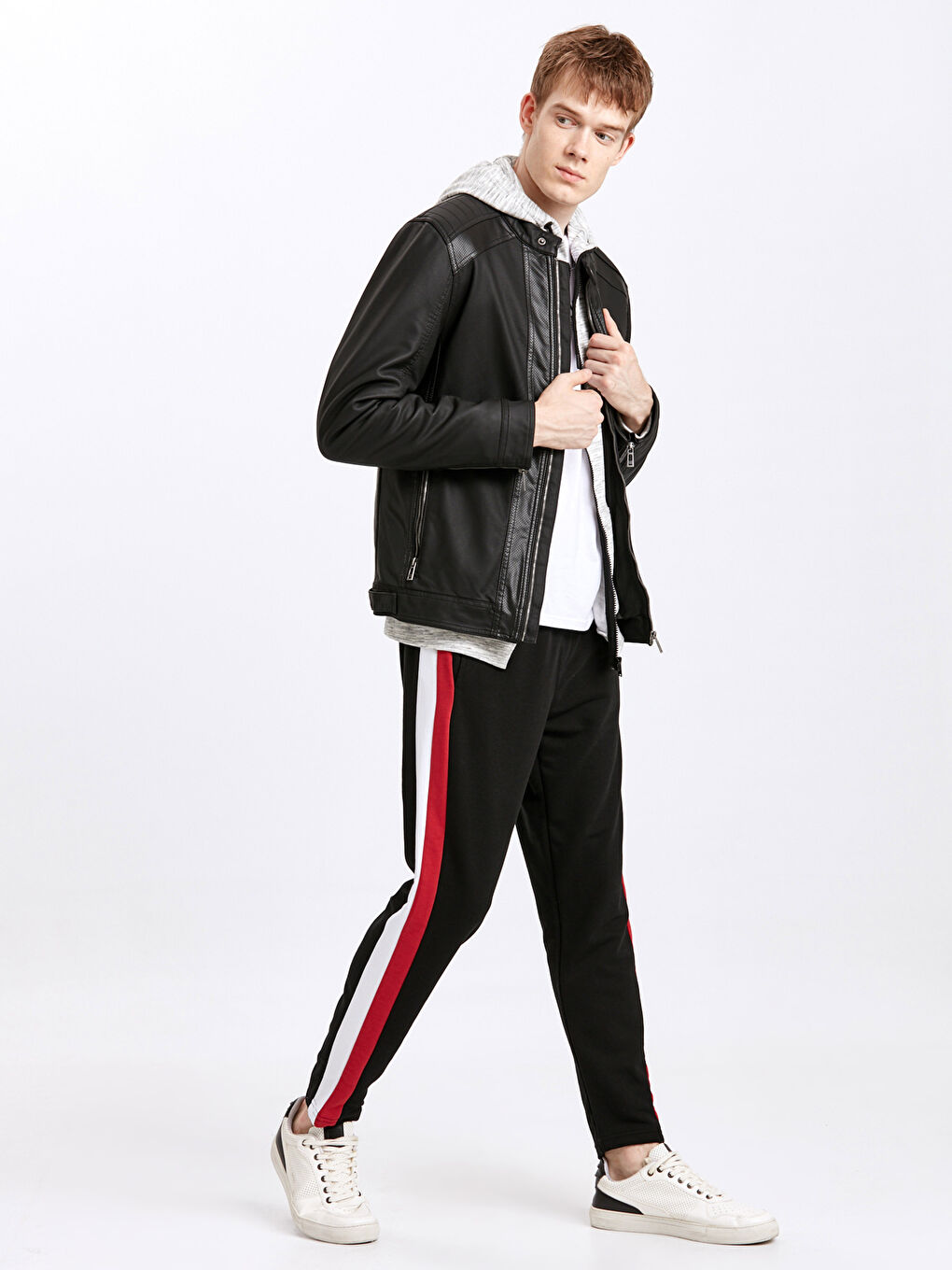 Siyah Sıyah Deri Görünümlü Mont-3