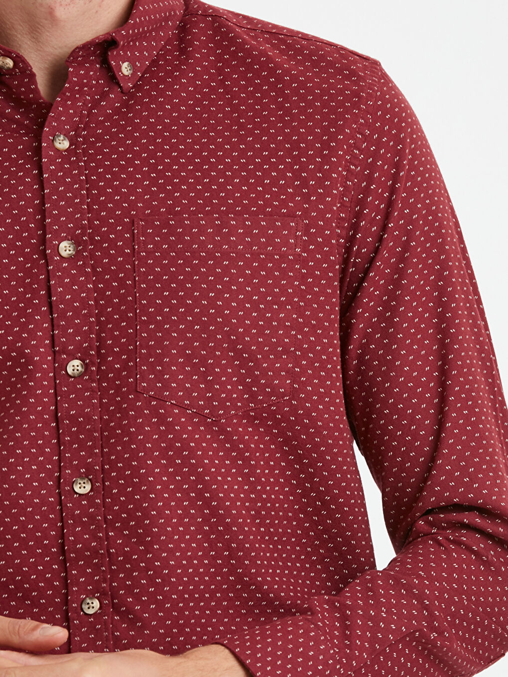 Мъж Бордо Риза-3