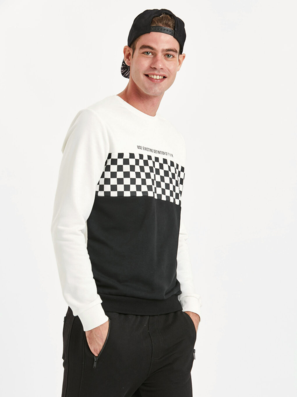 Kırık Beyaz Sweatshirt