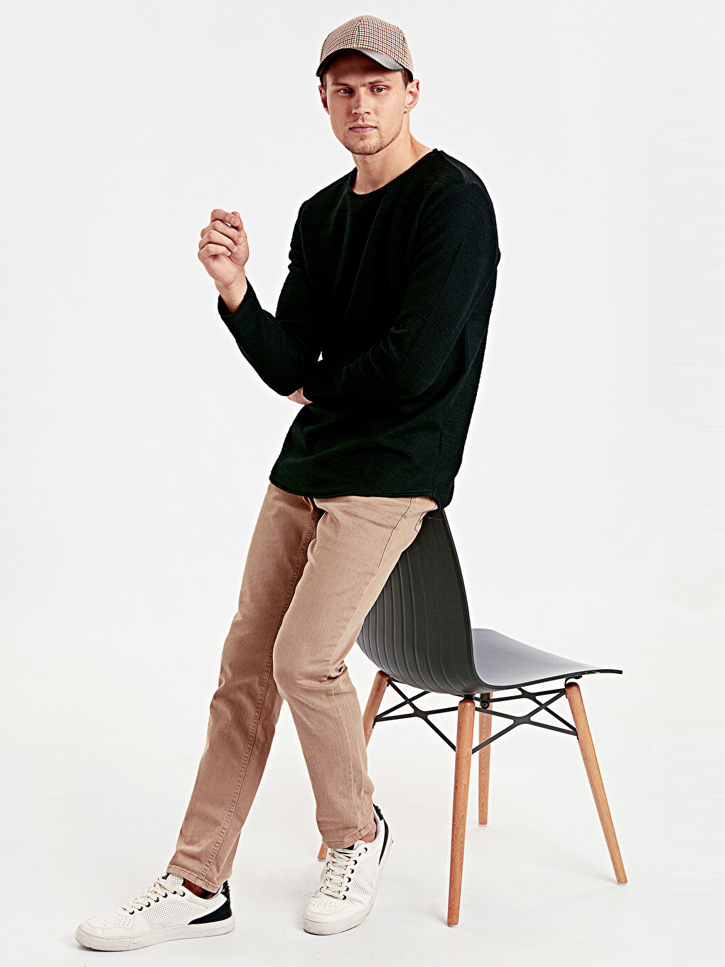 CRNA Dukserica Muškarac-2