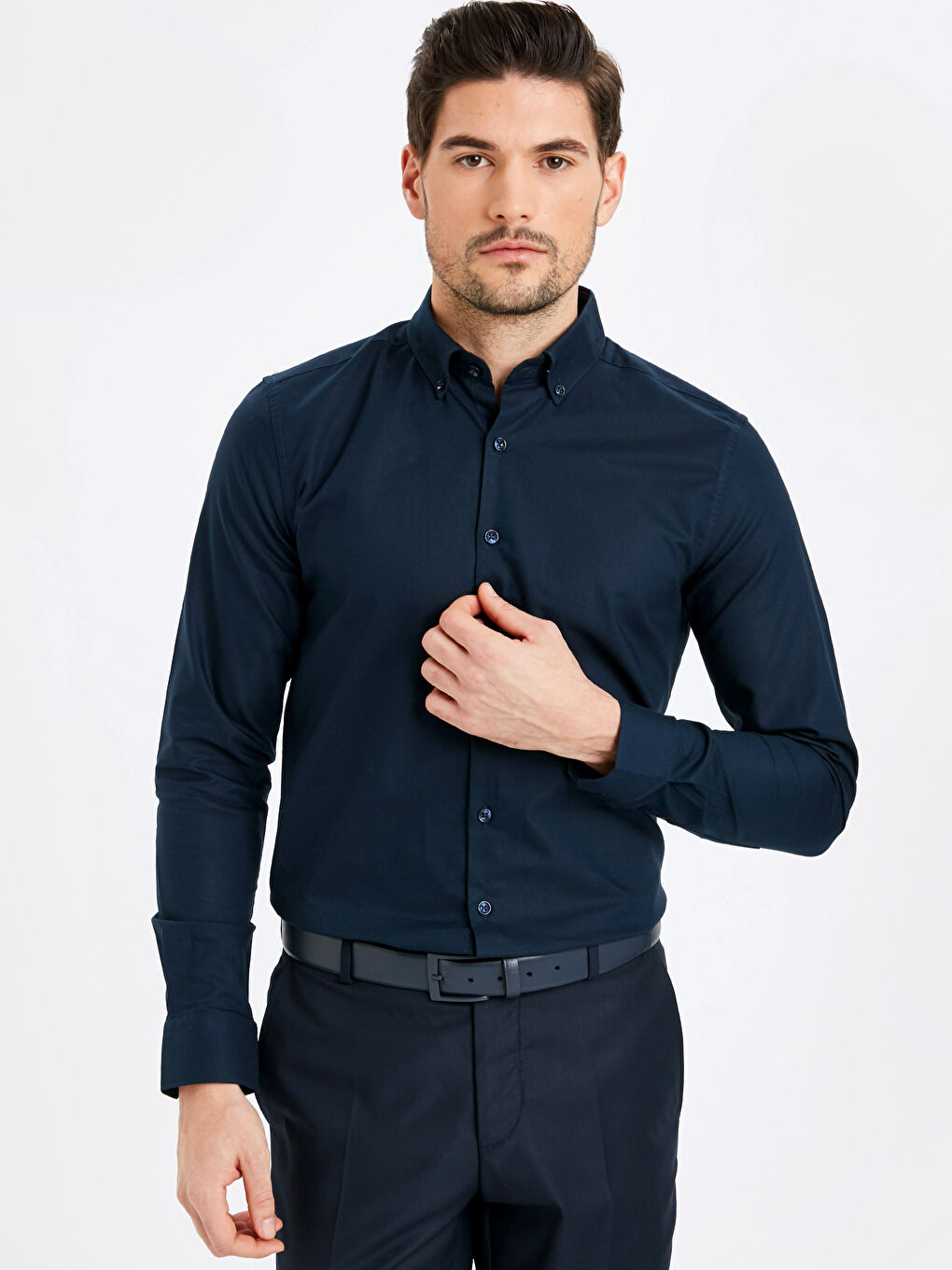 قميص كحلي رجل