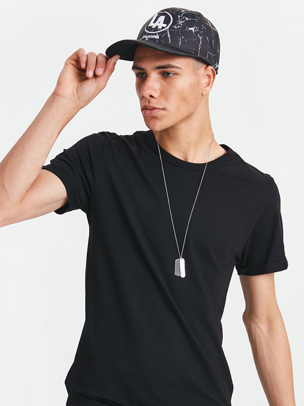 Siyah Baskılı Kep Şapka