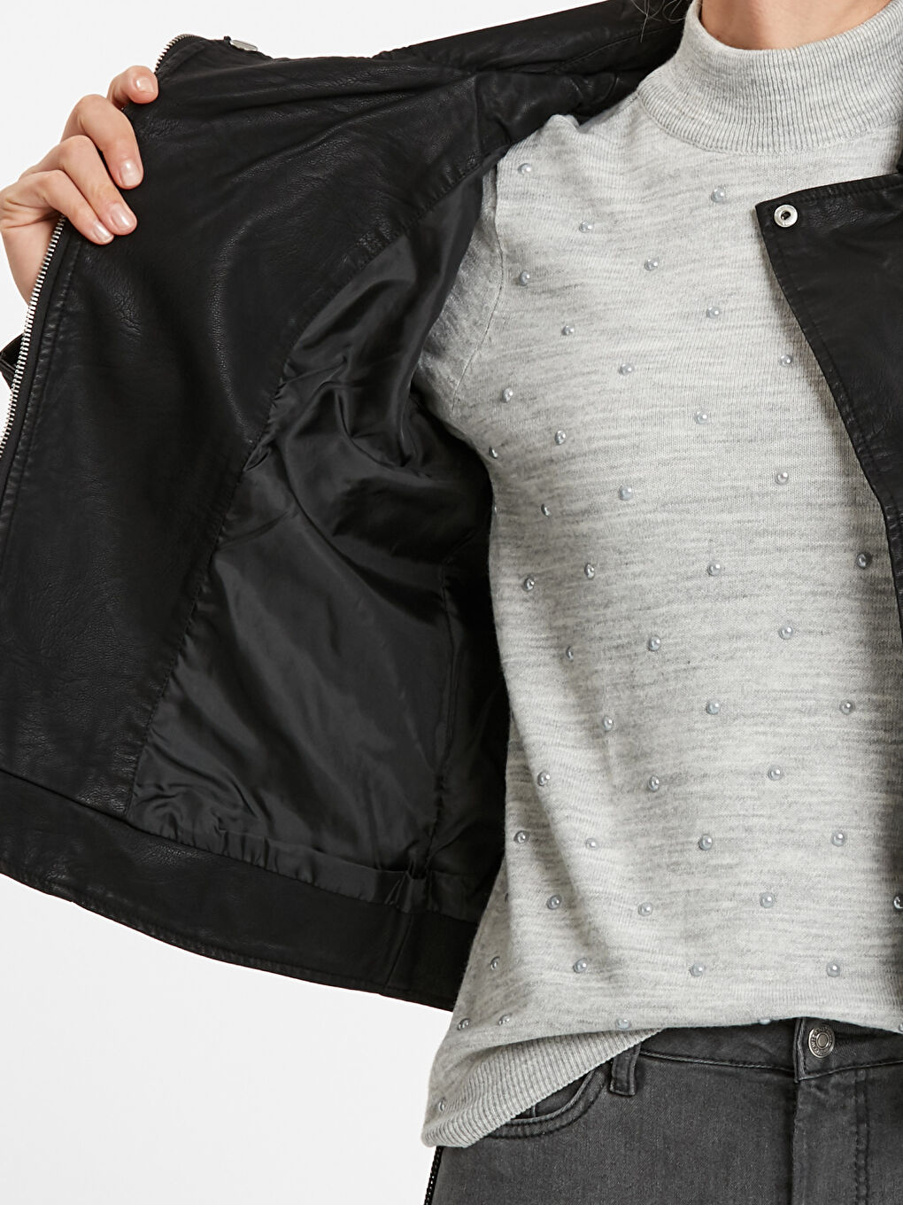 Yeni Siyah Deri Görünümlü Mont-4