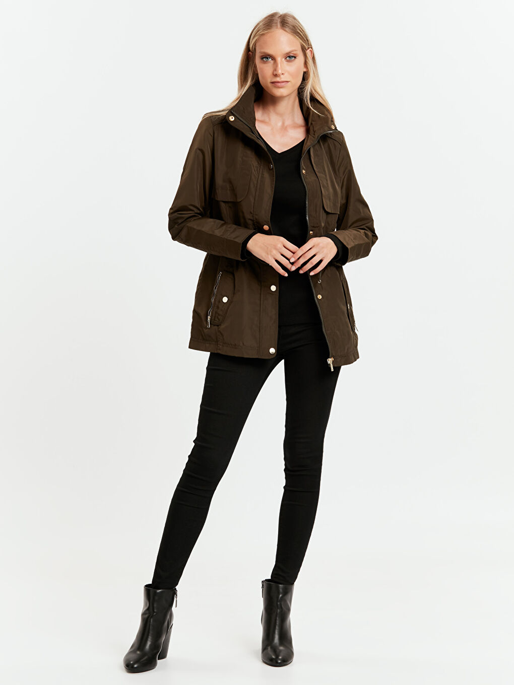 Жена Каки Шушляково яке-3