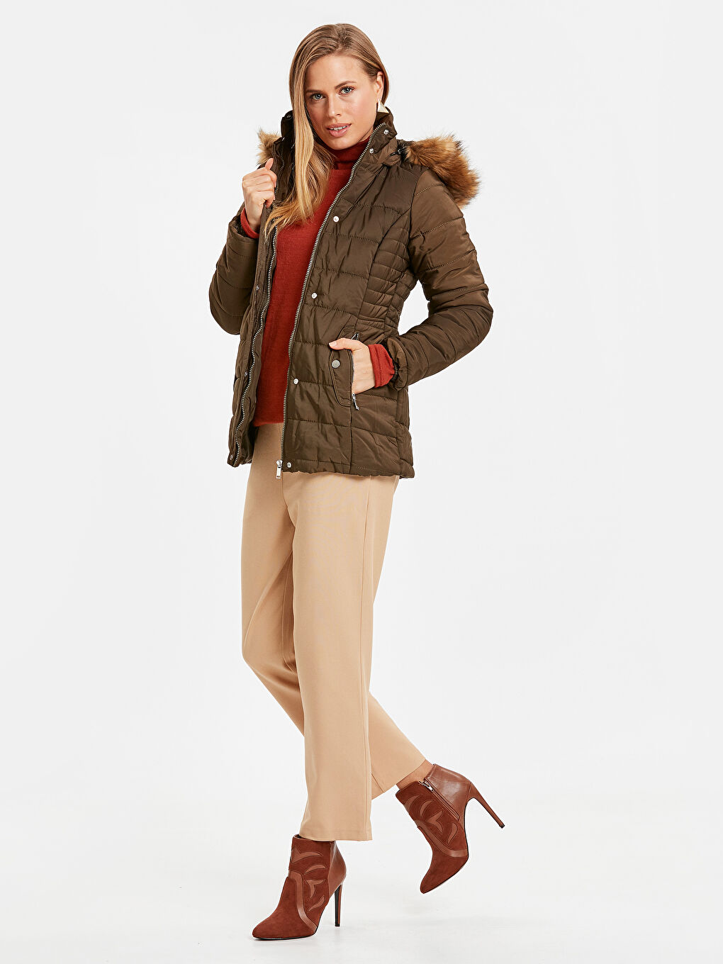 Haki Kadın Kapüşonlu Şişme Mont-4