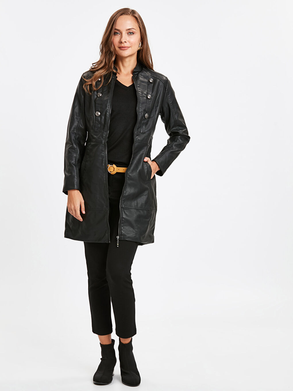 Siyah Deri Görünümlü Mont-2