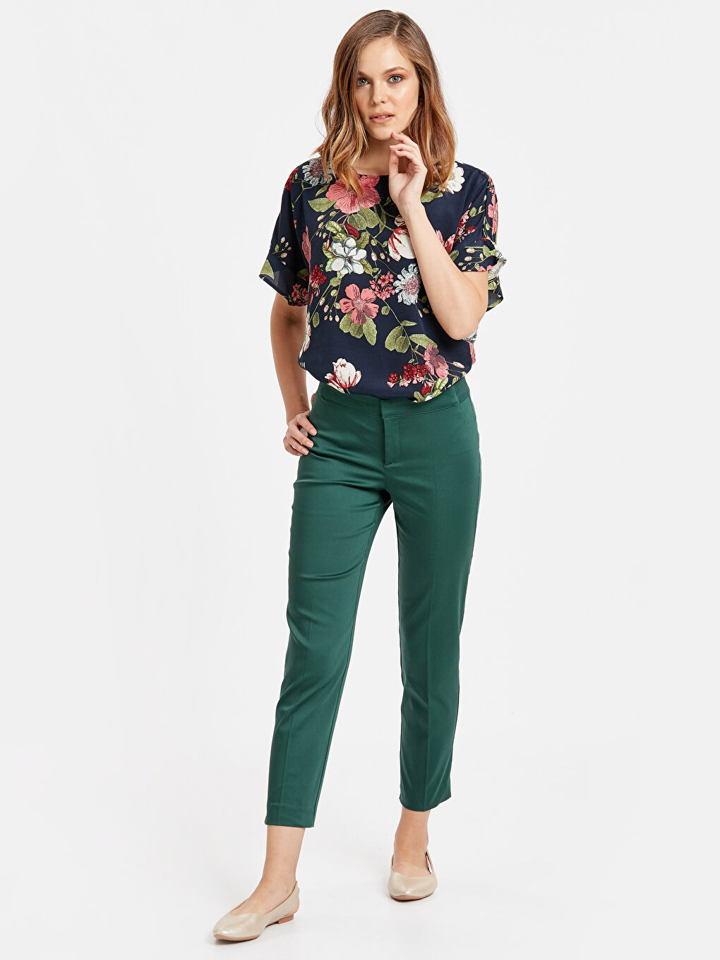 Pantaloni VERDE Femeie