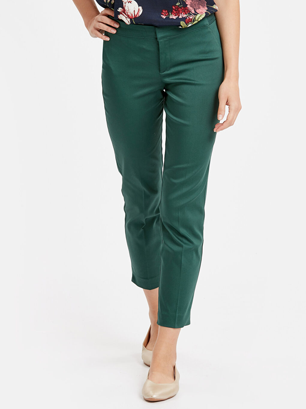 Pantaloni VERDE Femeie-1
